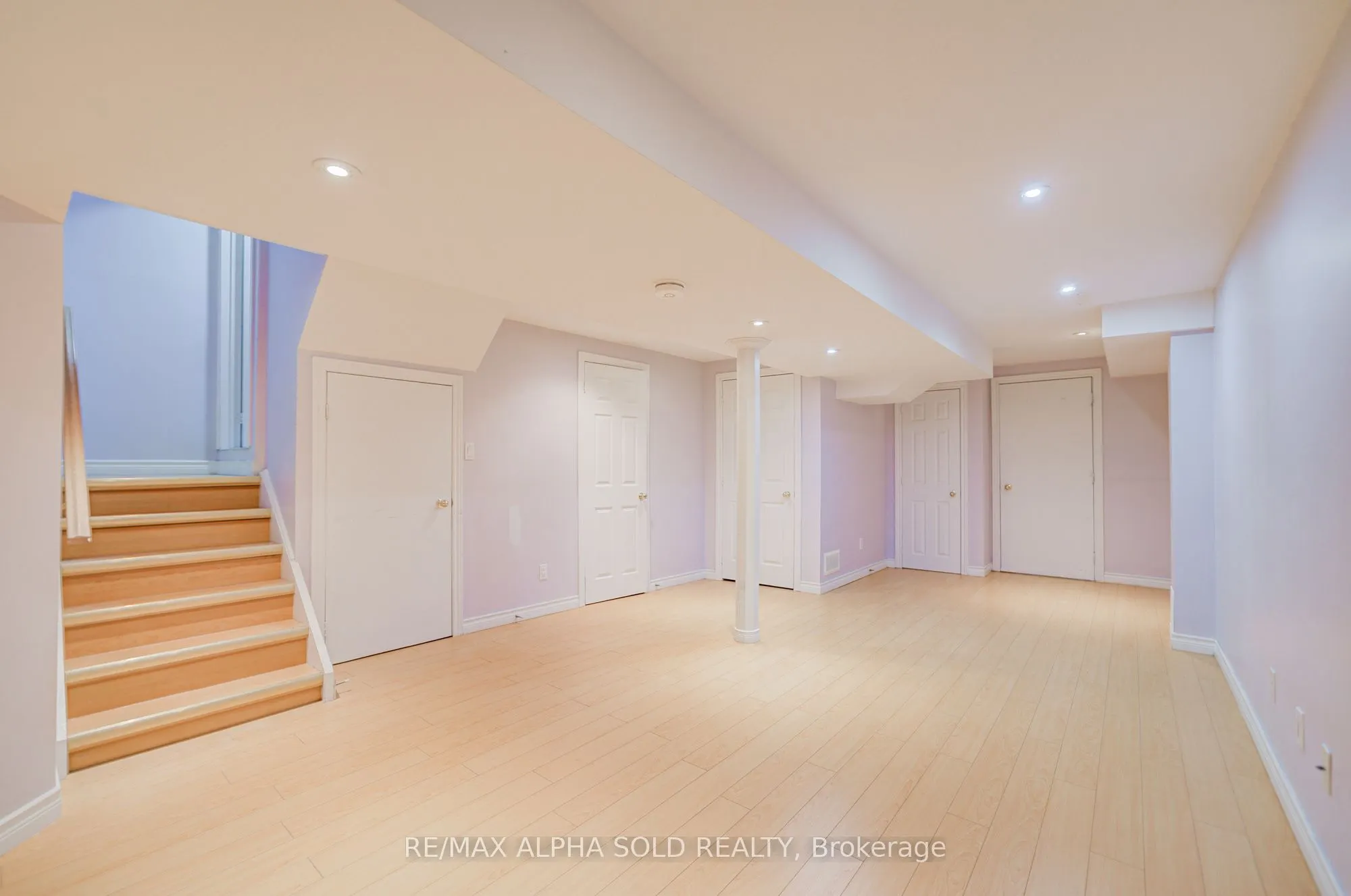 8 Forestwood Street