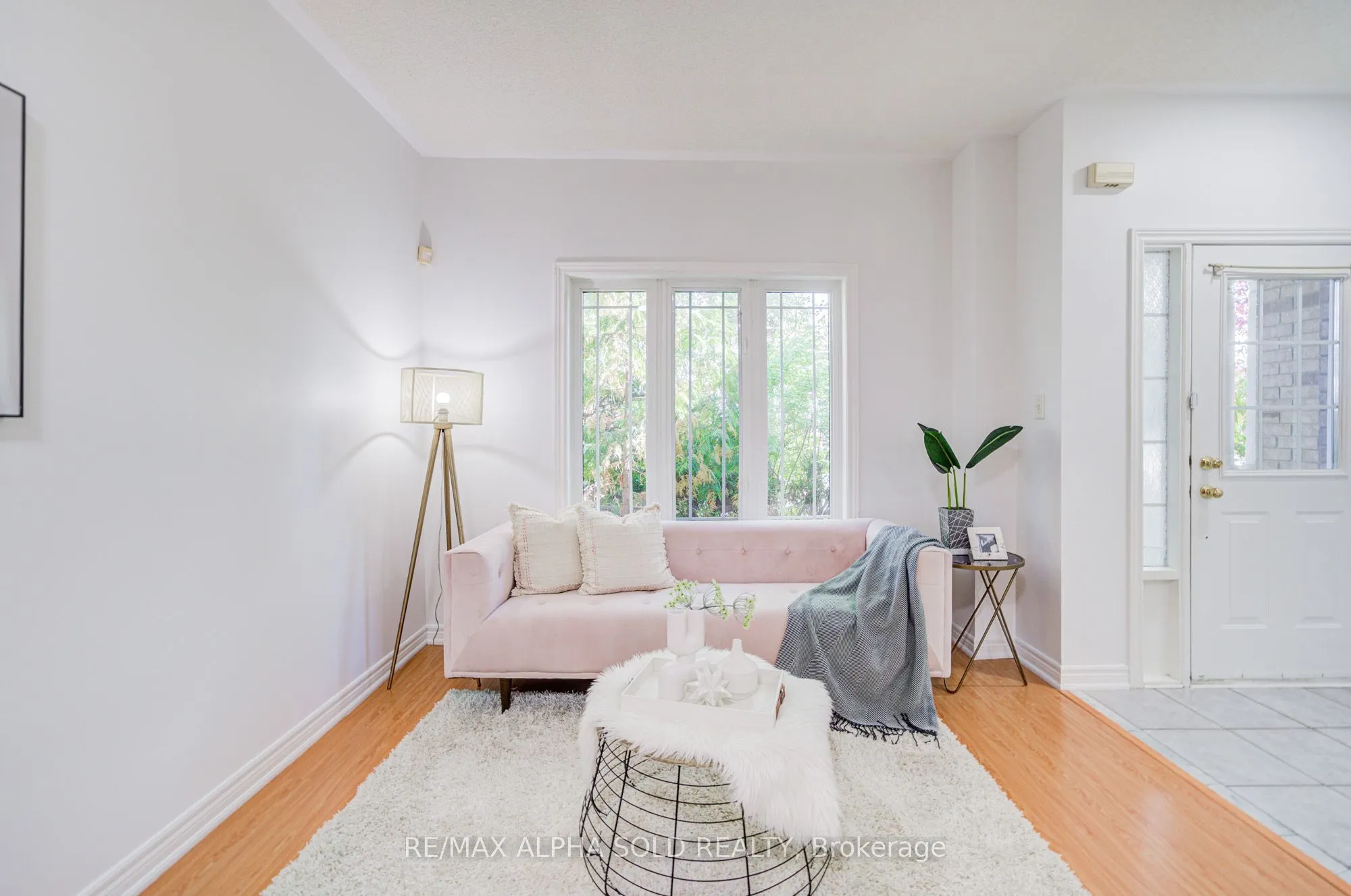 8 Forestwood Street