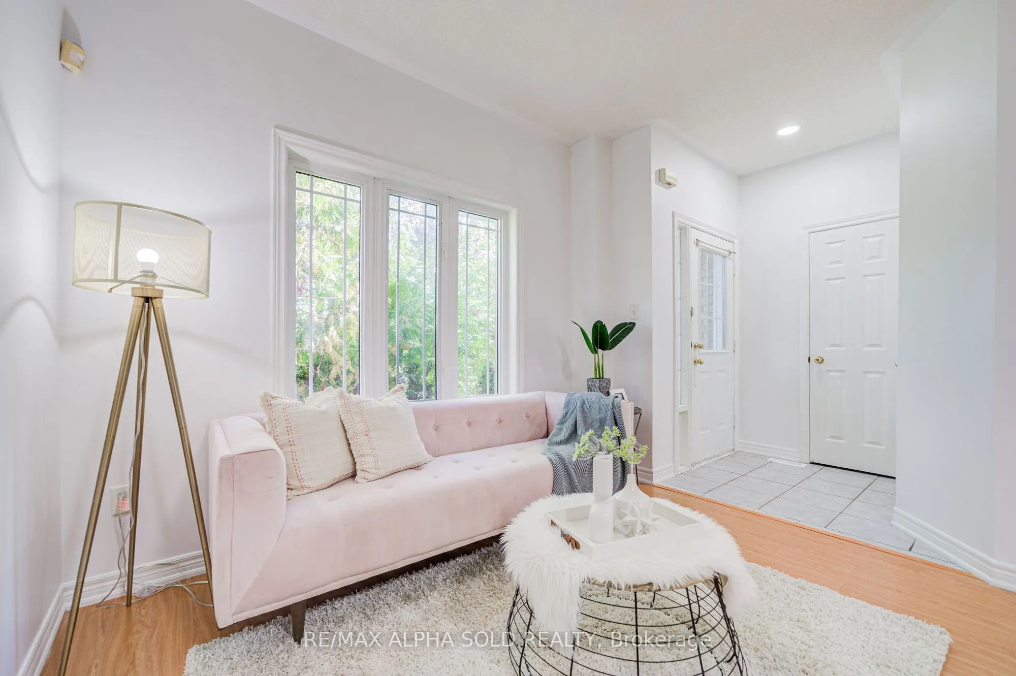8 Forestwood Street