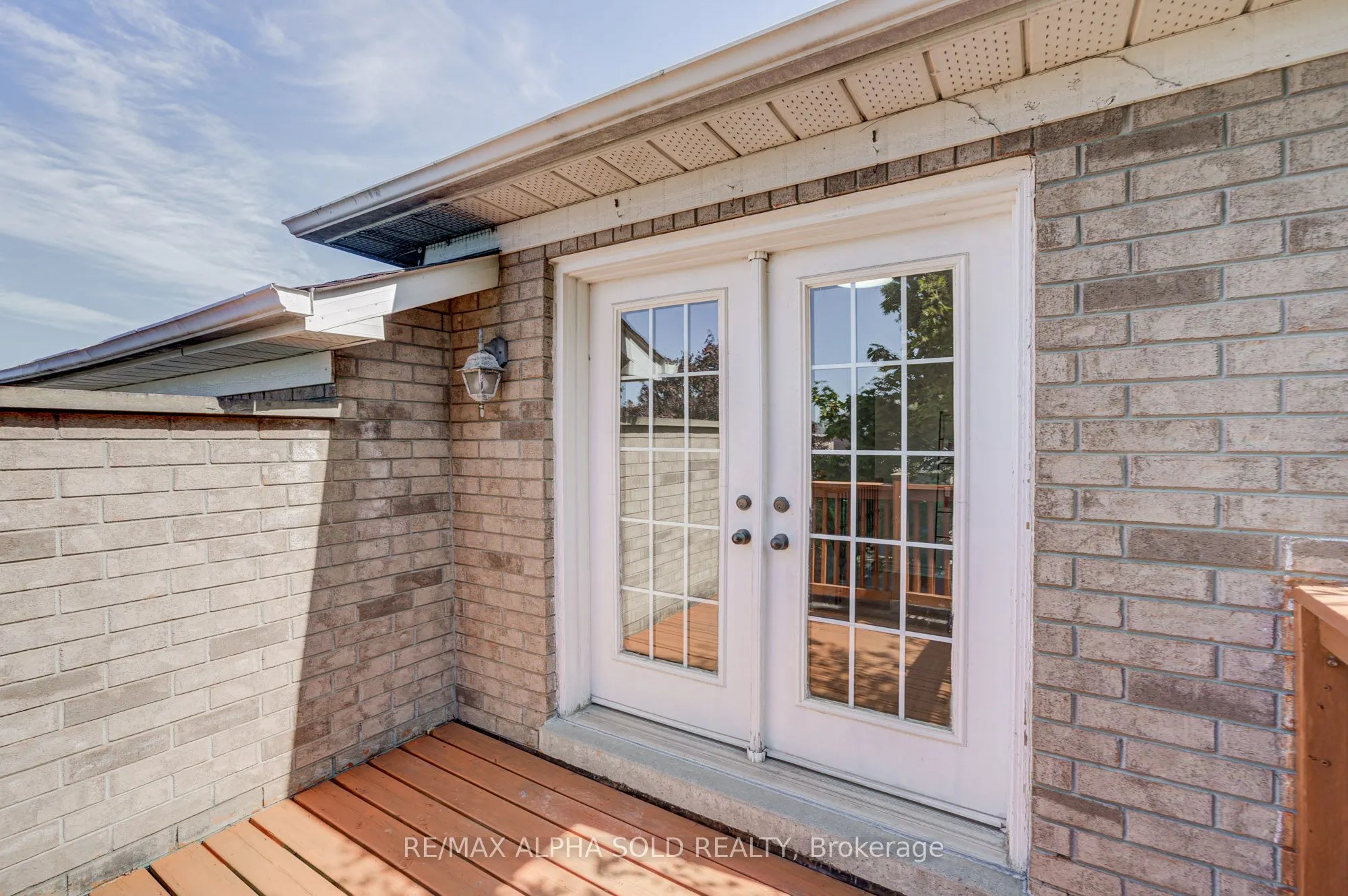 8 Forestwood Street