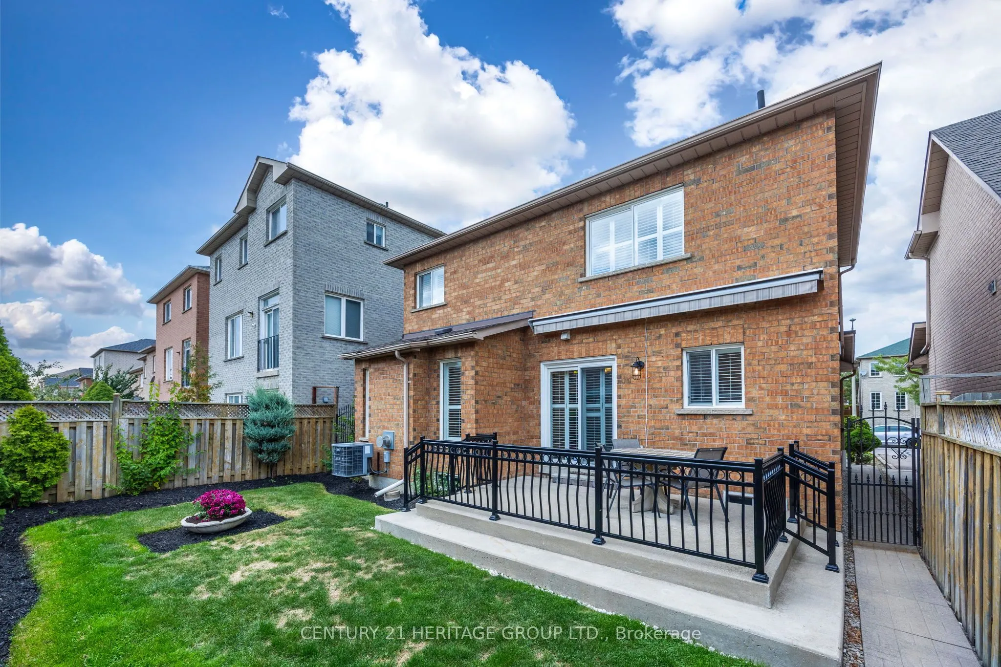 25 Wildberry Crescent