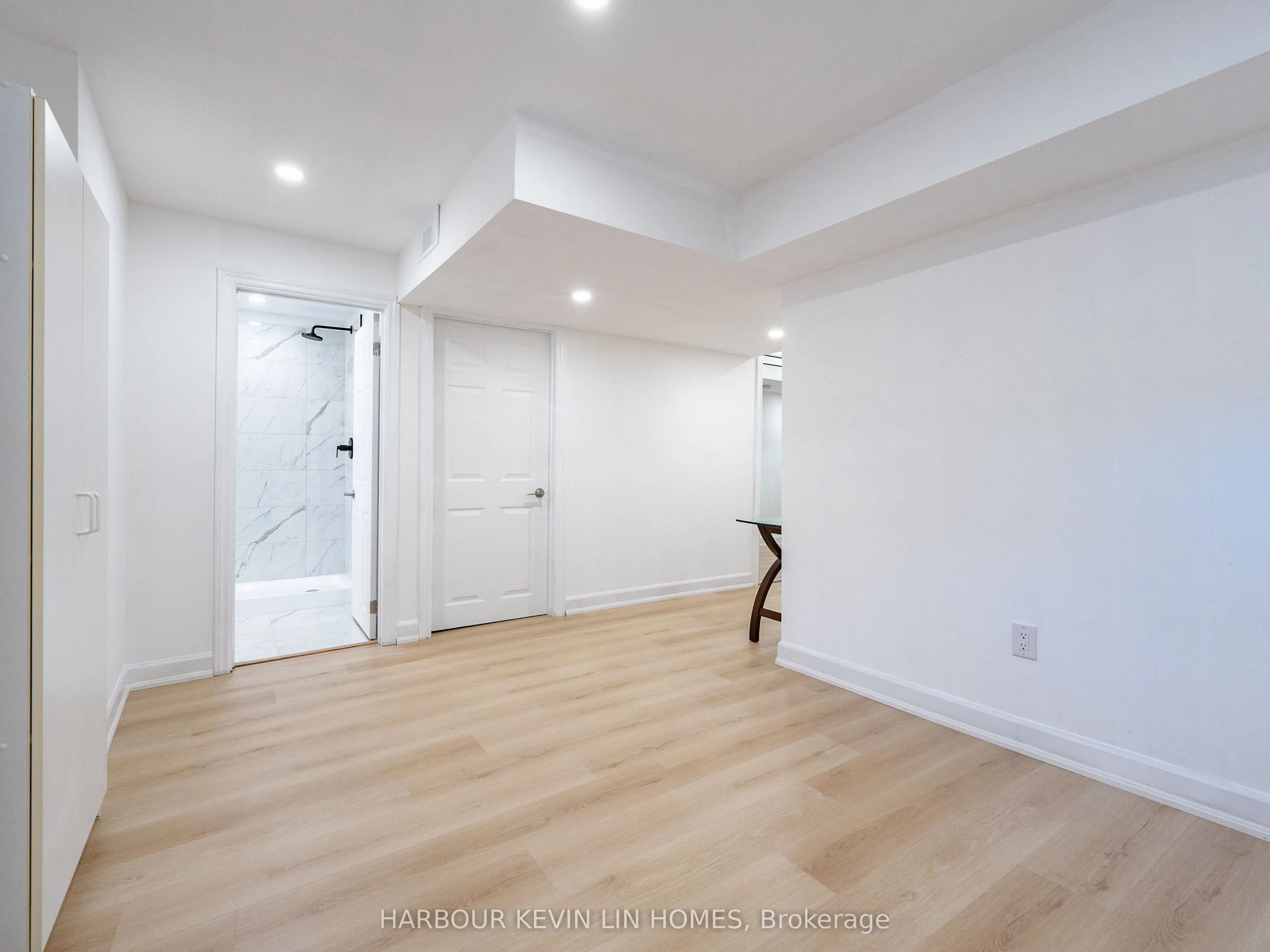 84 Grasslands Avenue