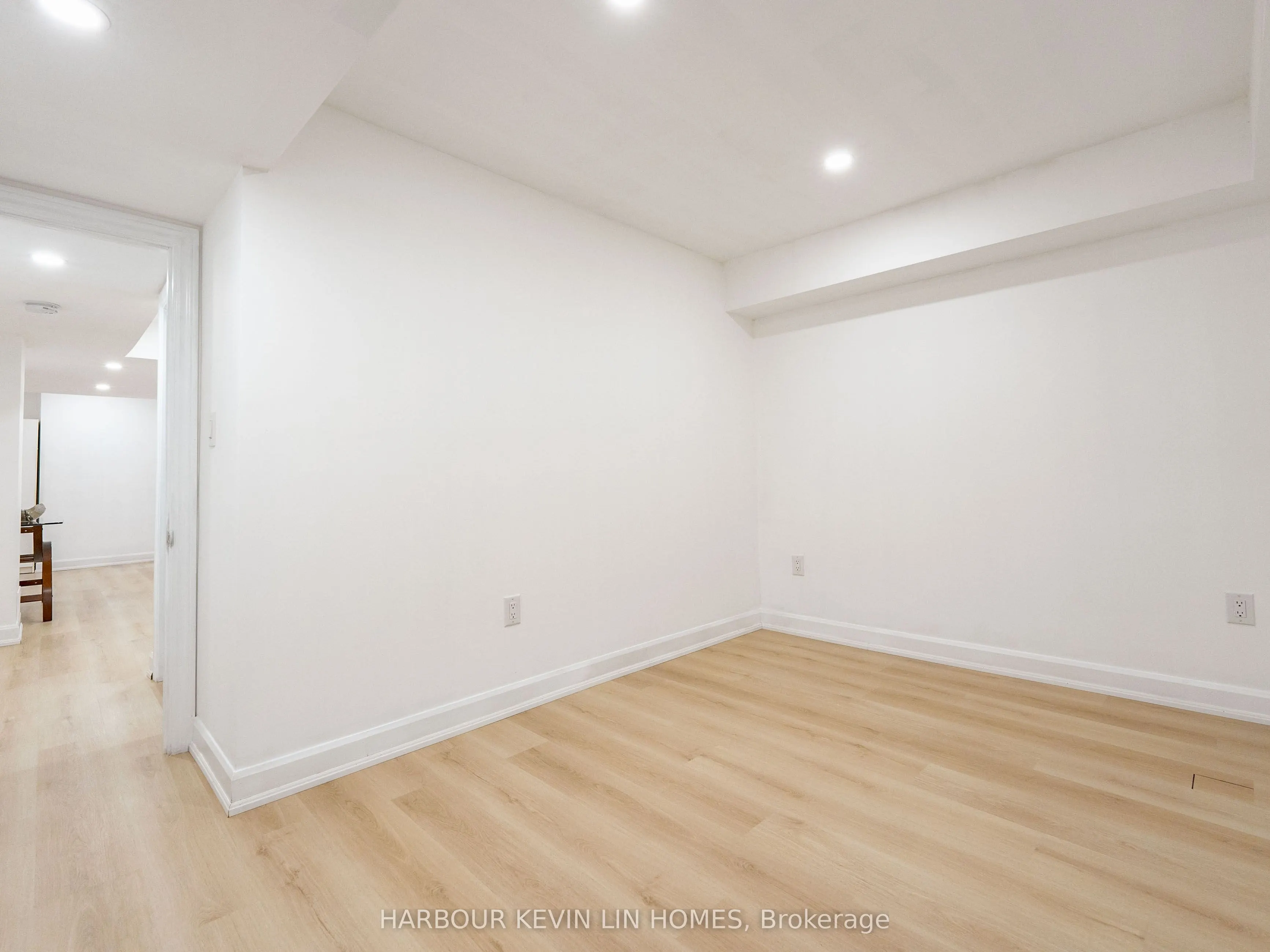 84 Grasslands Avenue