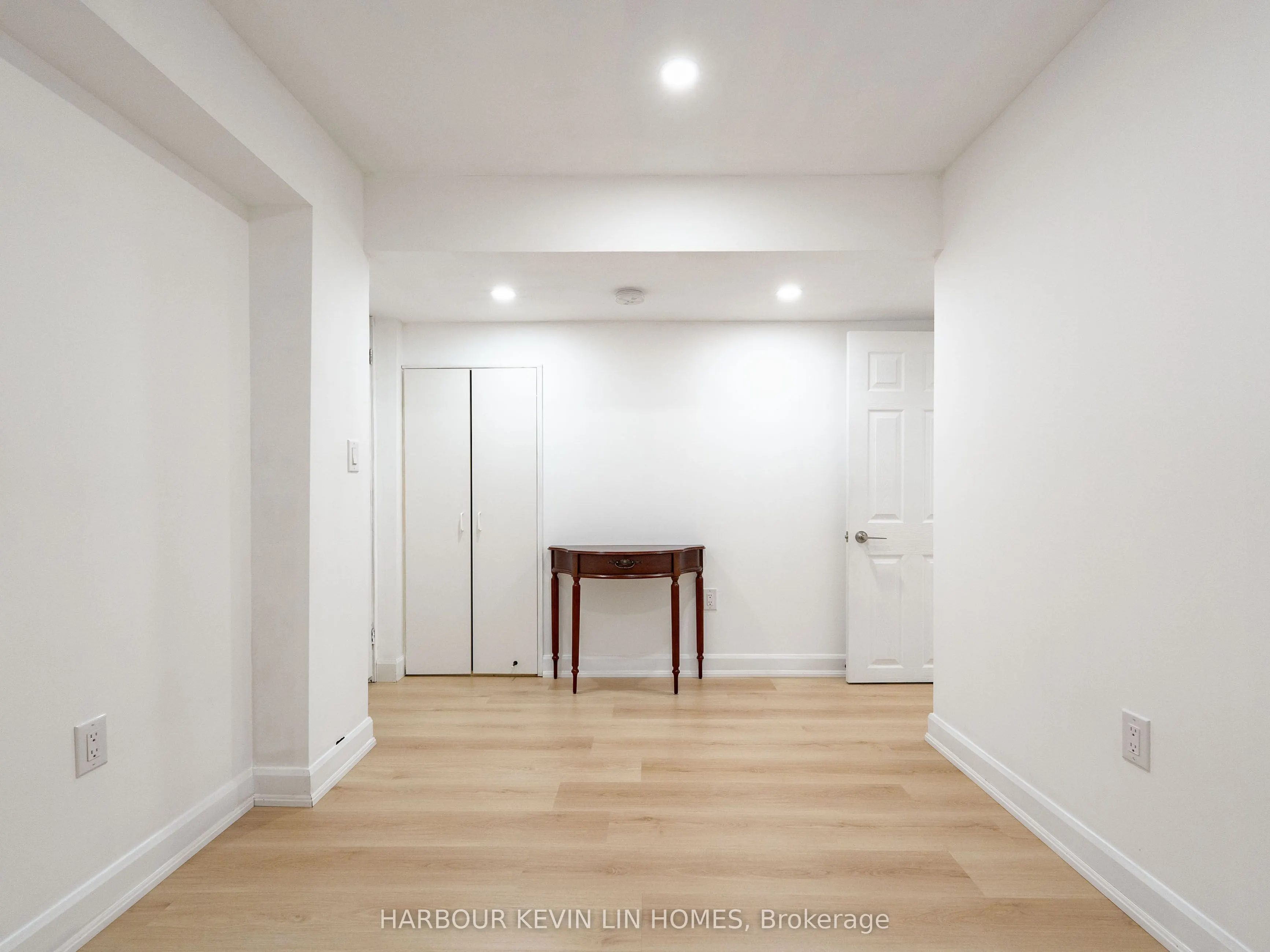 84 Grasslands Avenue