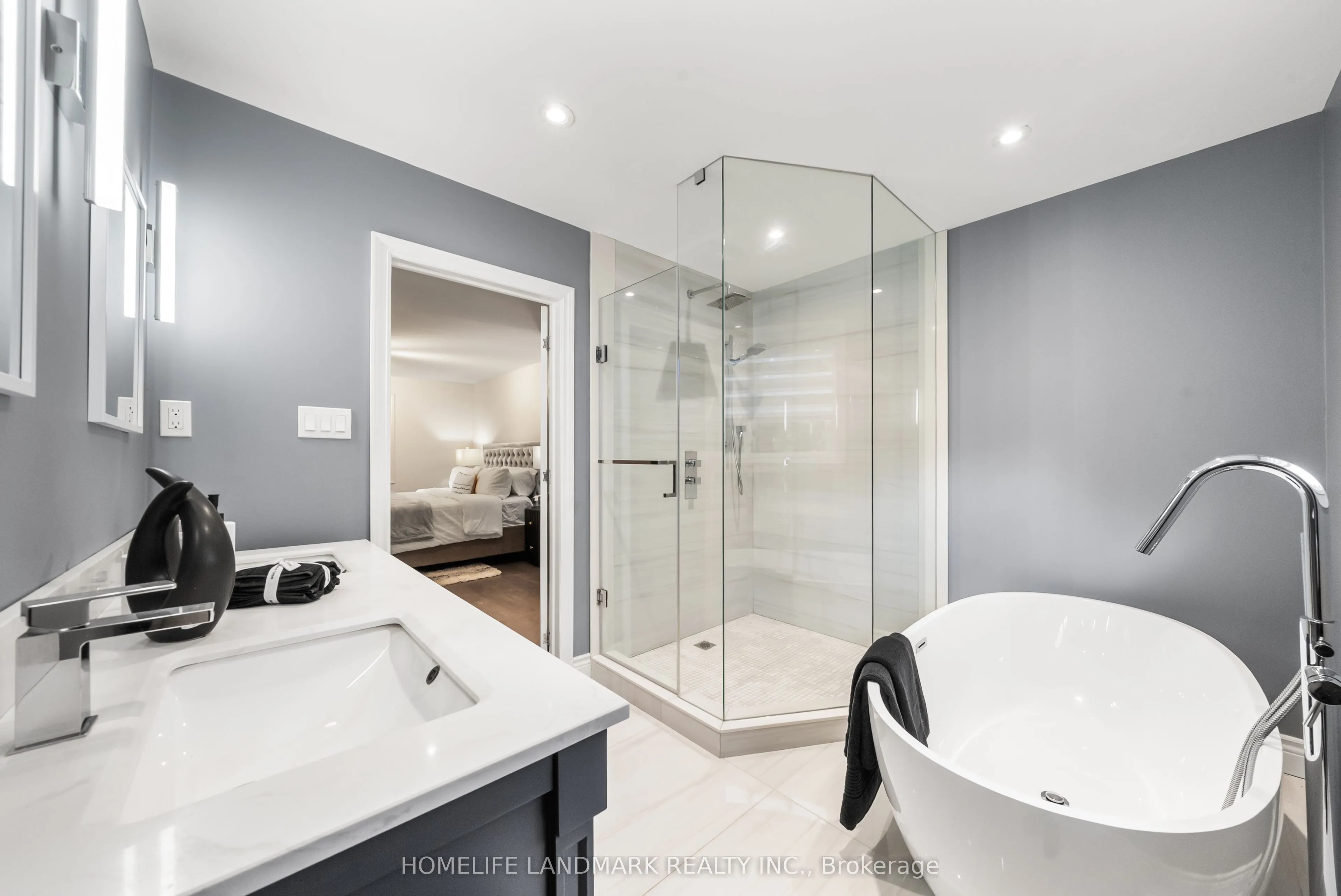 11 Jondan Crescent