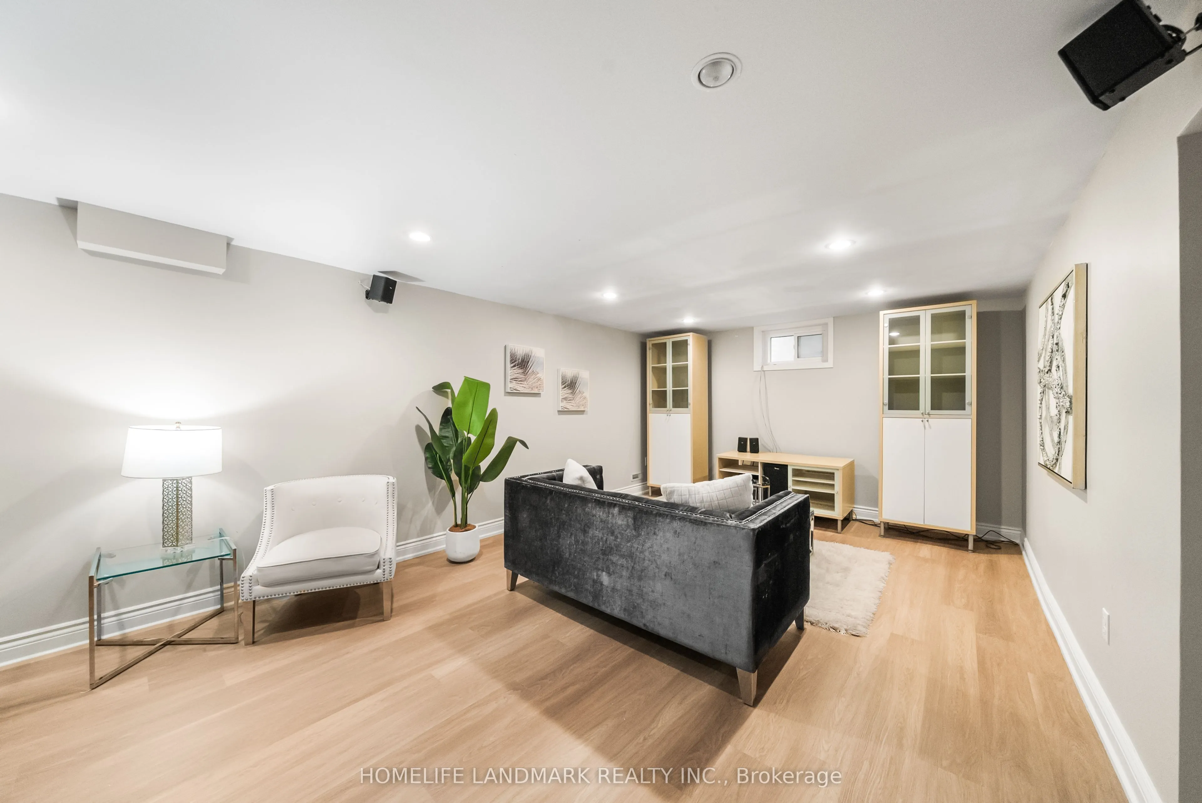 11 Jondan Crescent