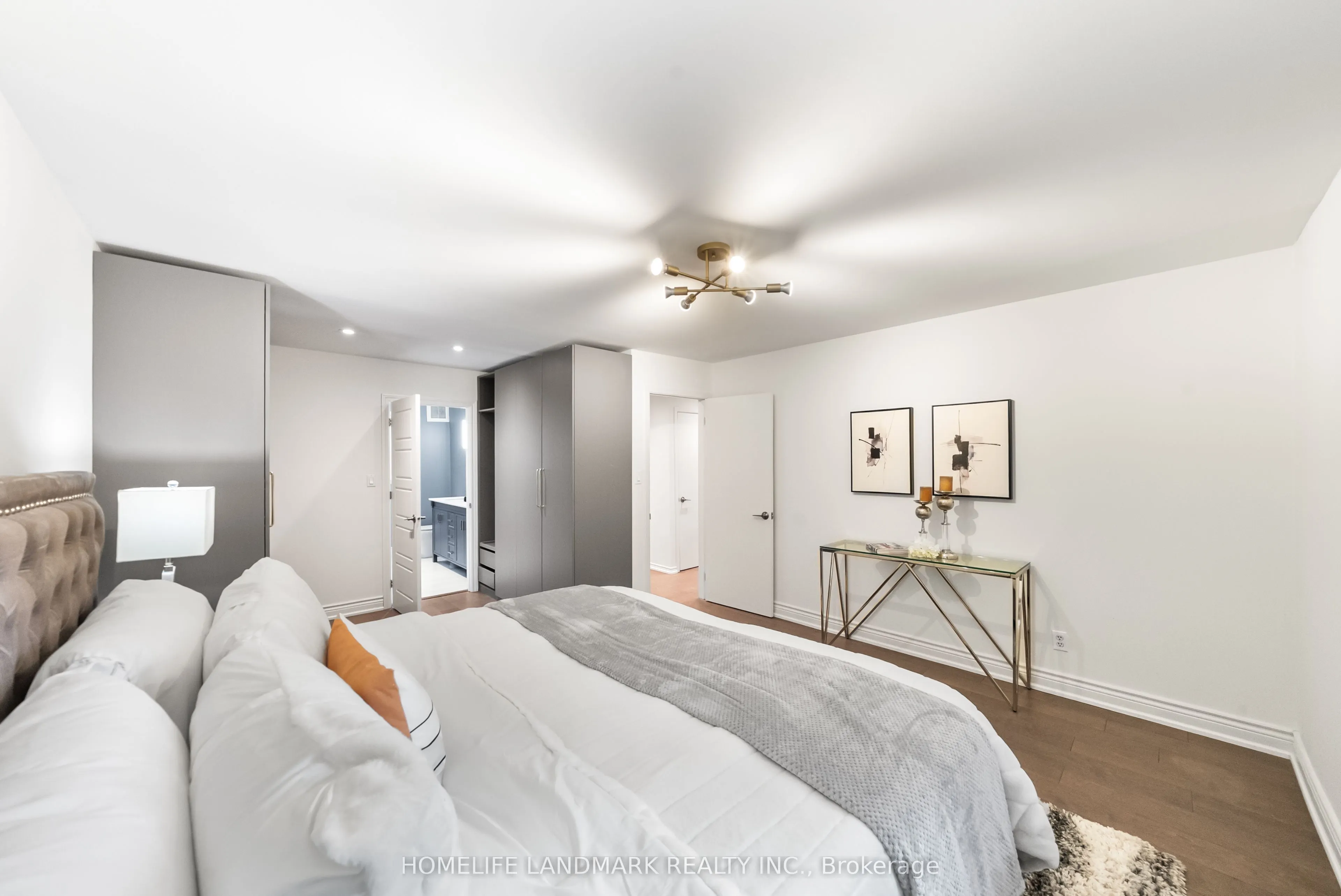 11 Jondan Crescent