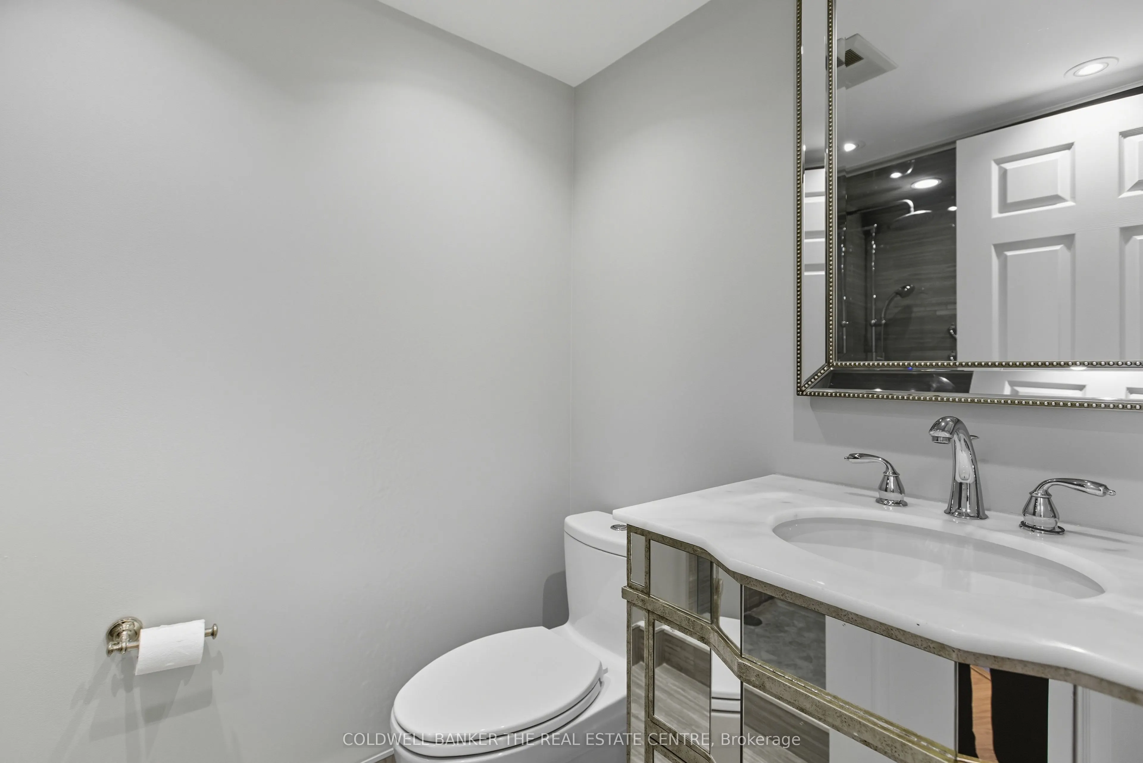 30 Harding Boulevard W, #404
