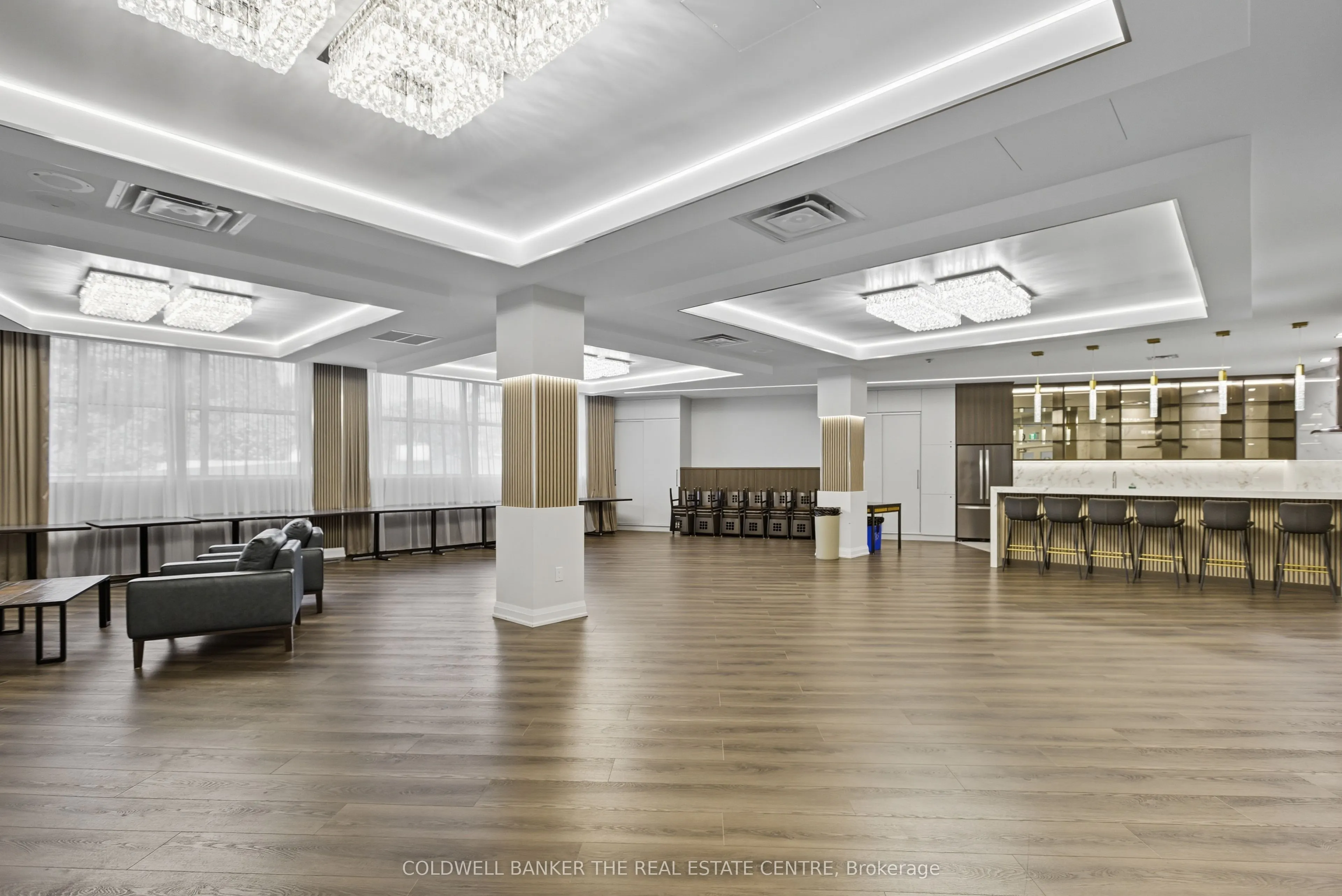30 Harding Boulevard W, #404