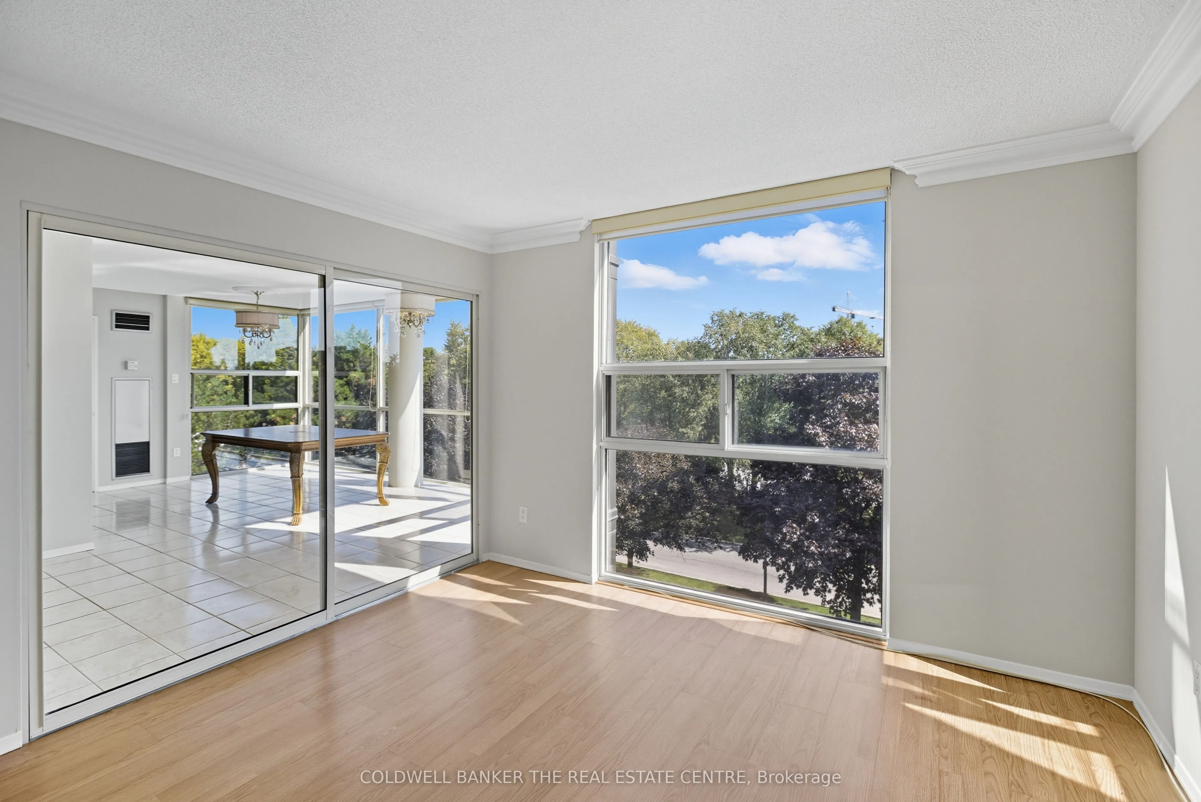 30 Harding Boulevard W, #404