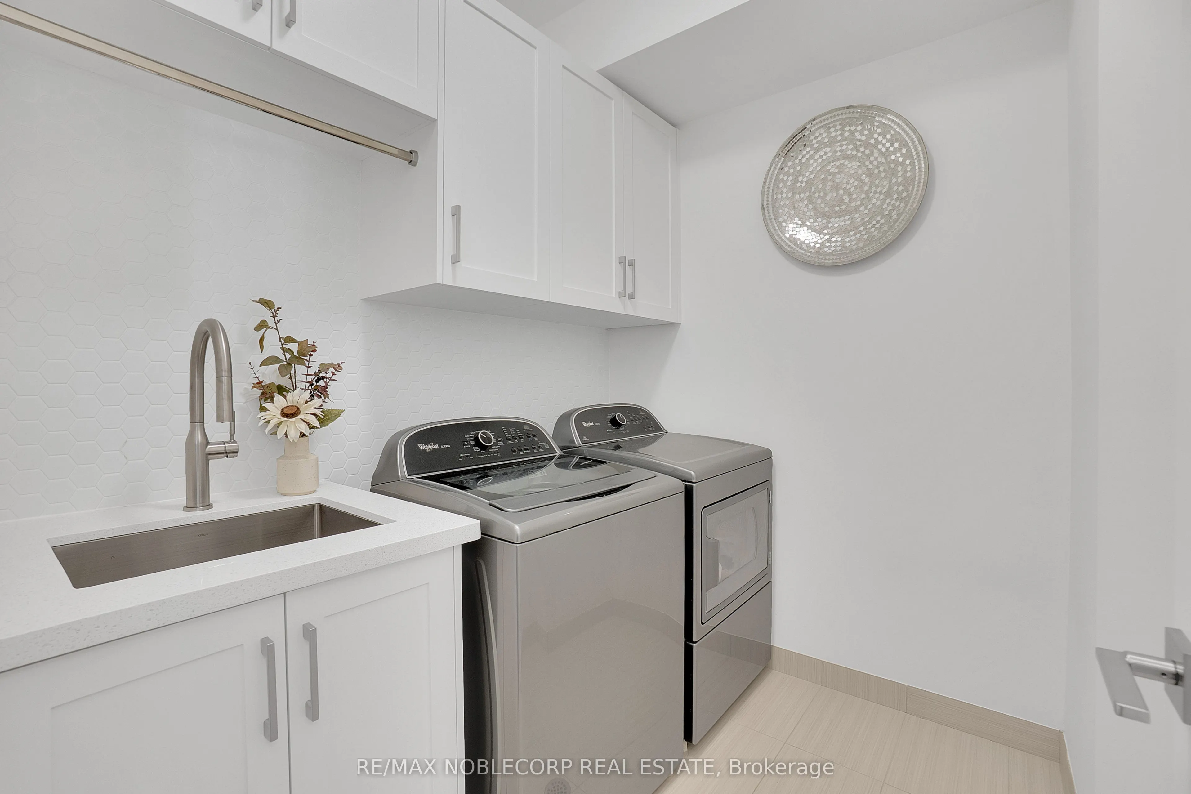 9 Powseland Crescent, #5
