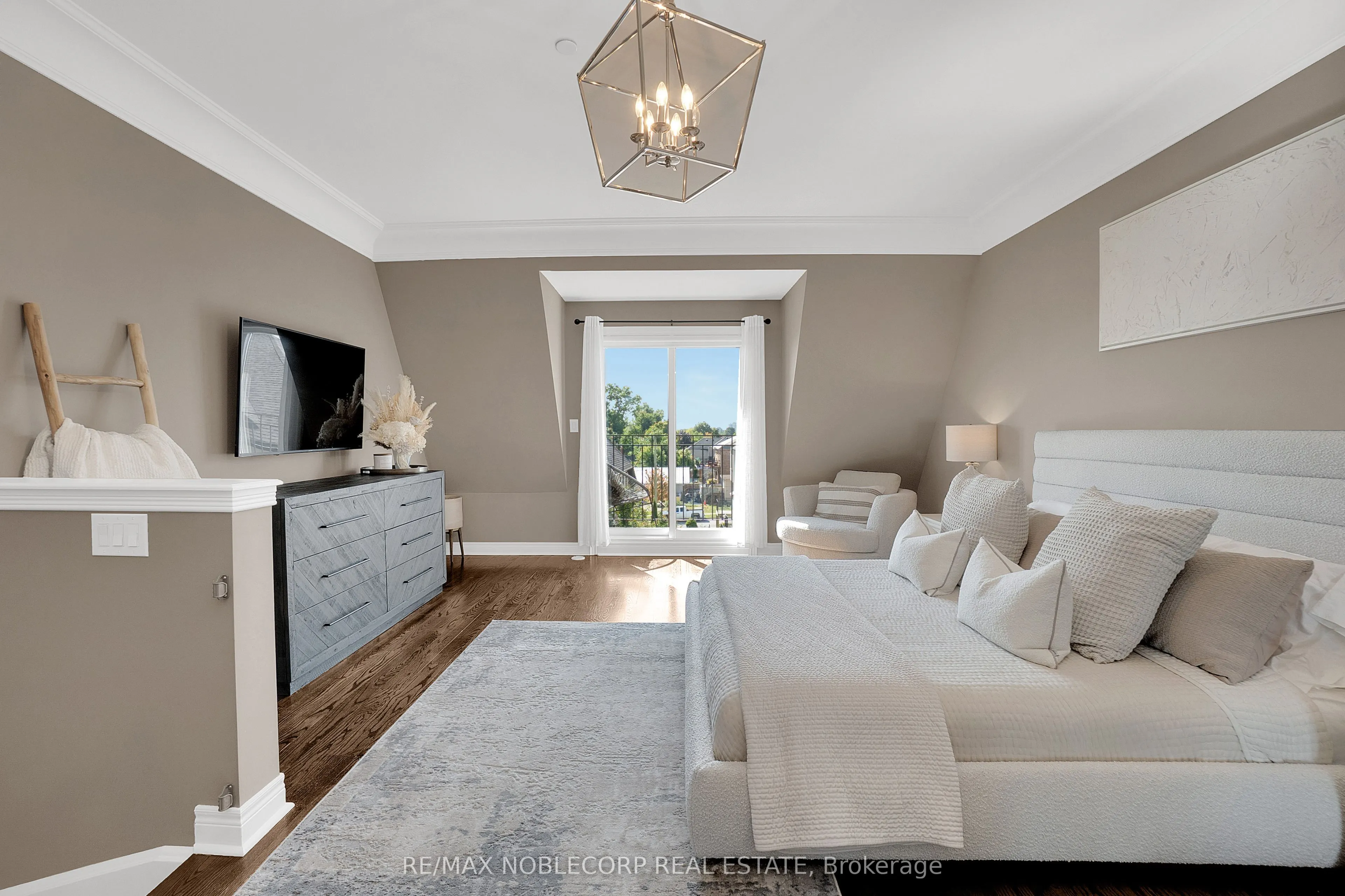 9 Powseland Crescent, #5
