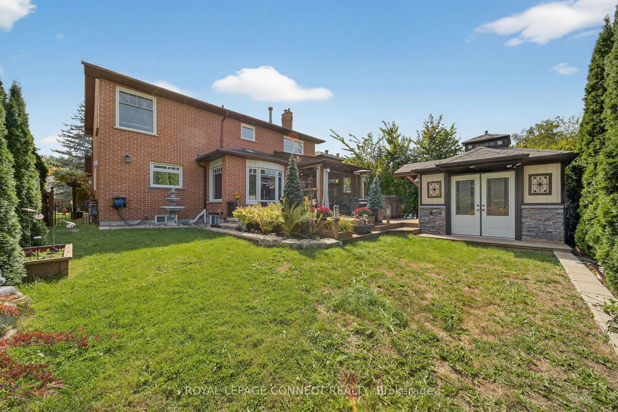 90 Golf Links Drive