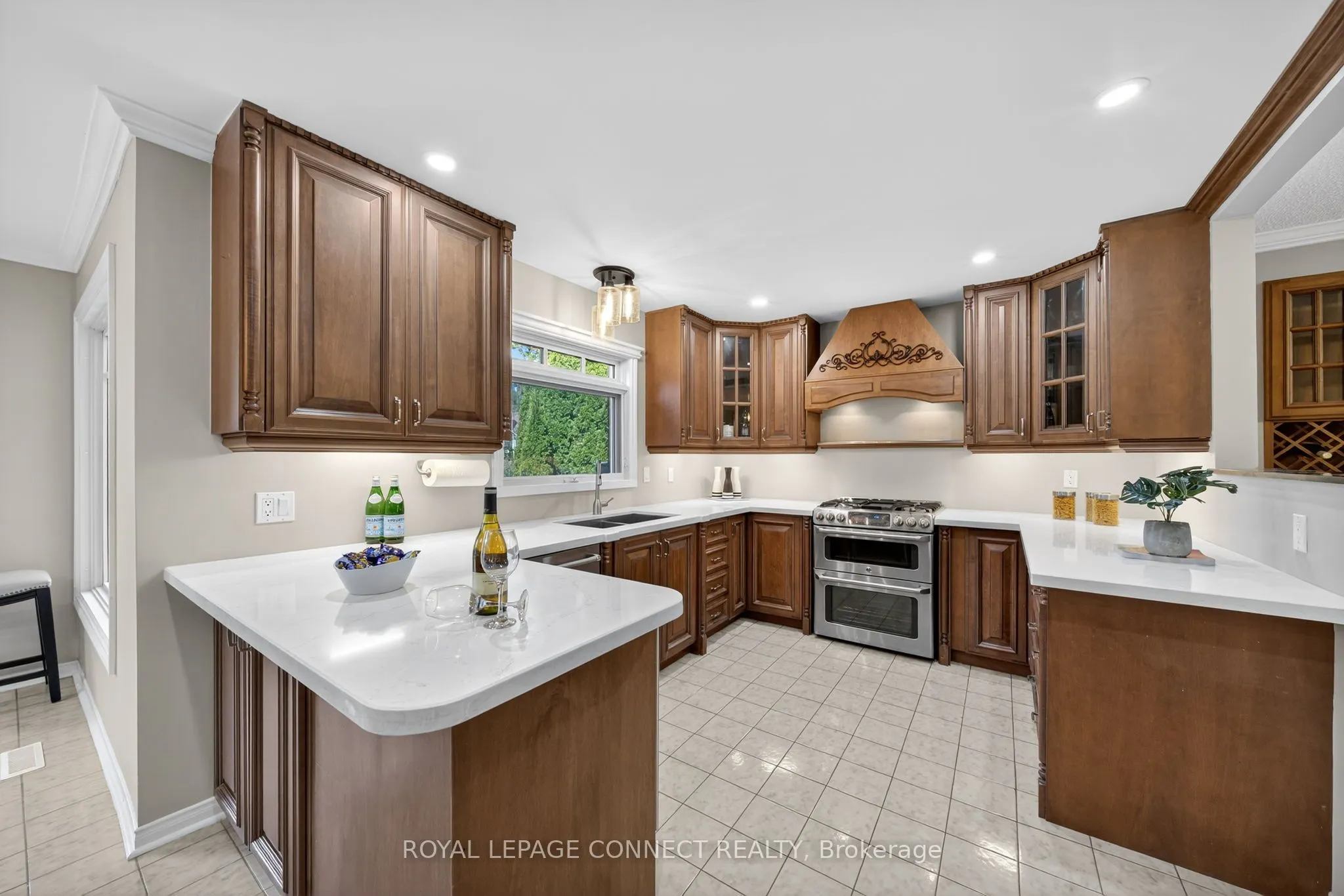 90 Golf Links Drive