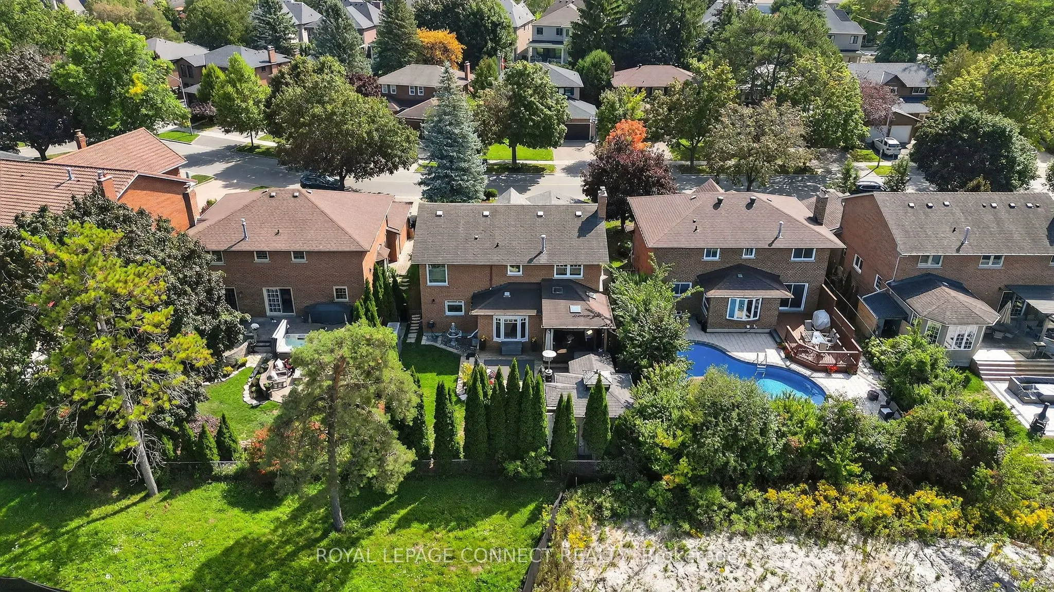 90 Golf Links Drive