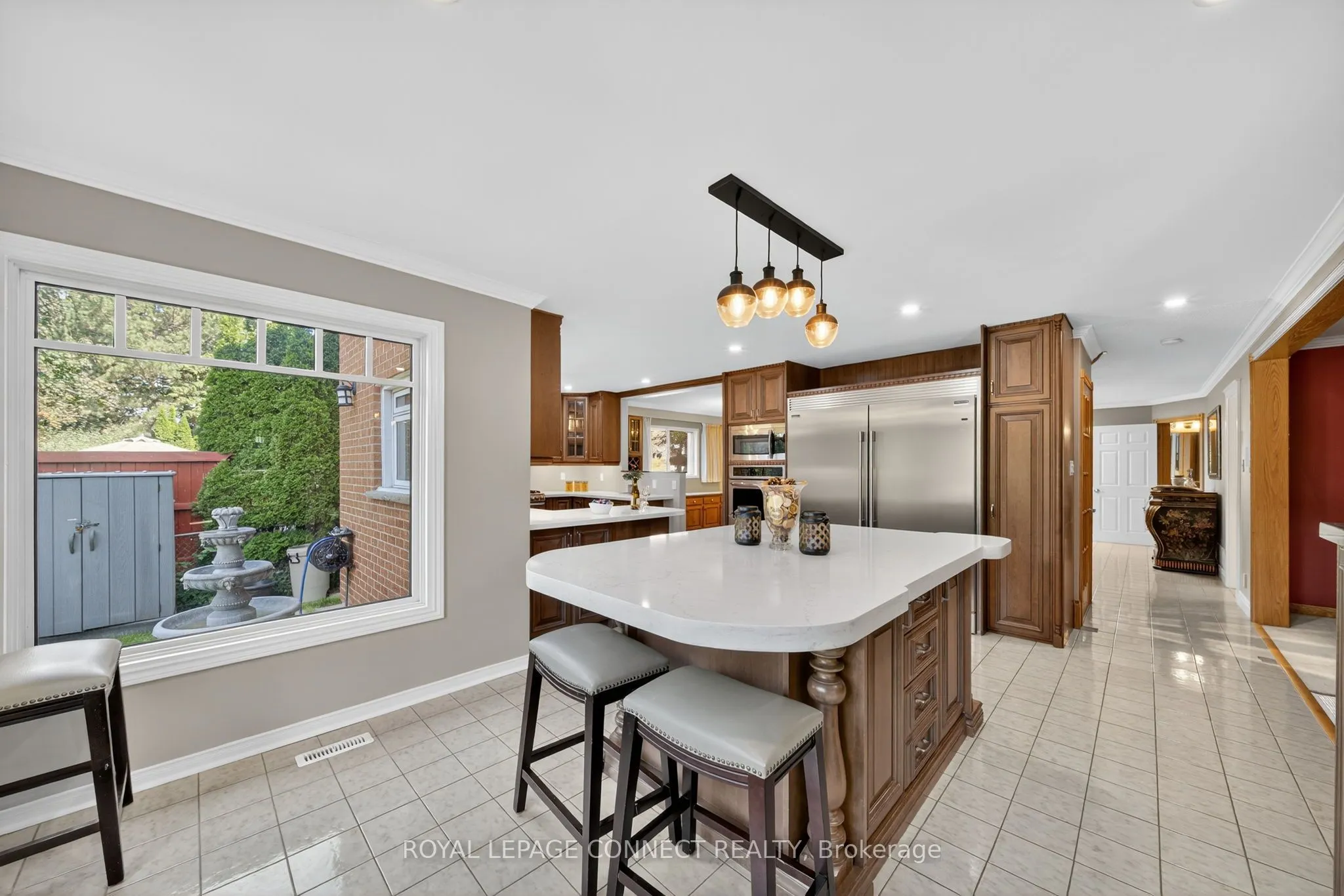 90 Golf Links Drive