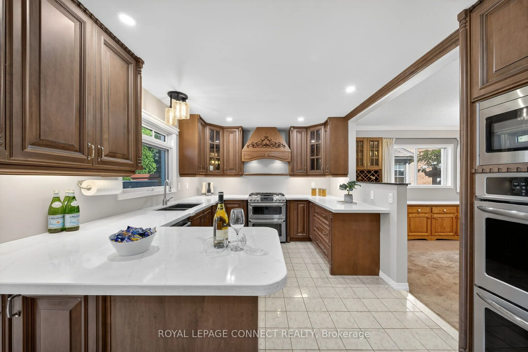 90 Golf Links Drive