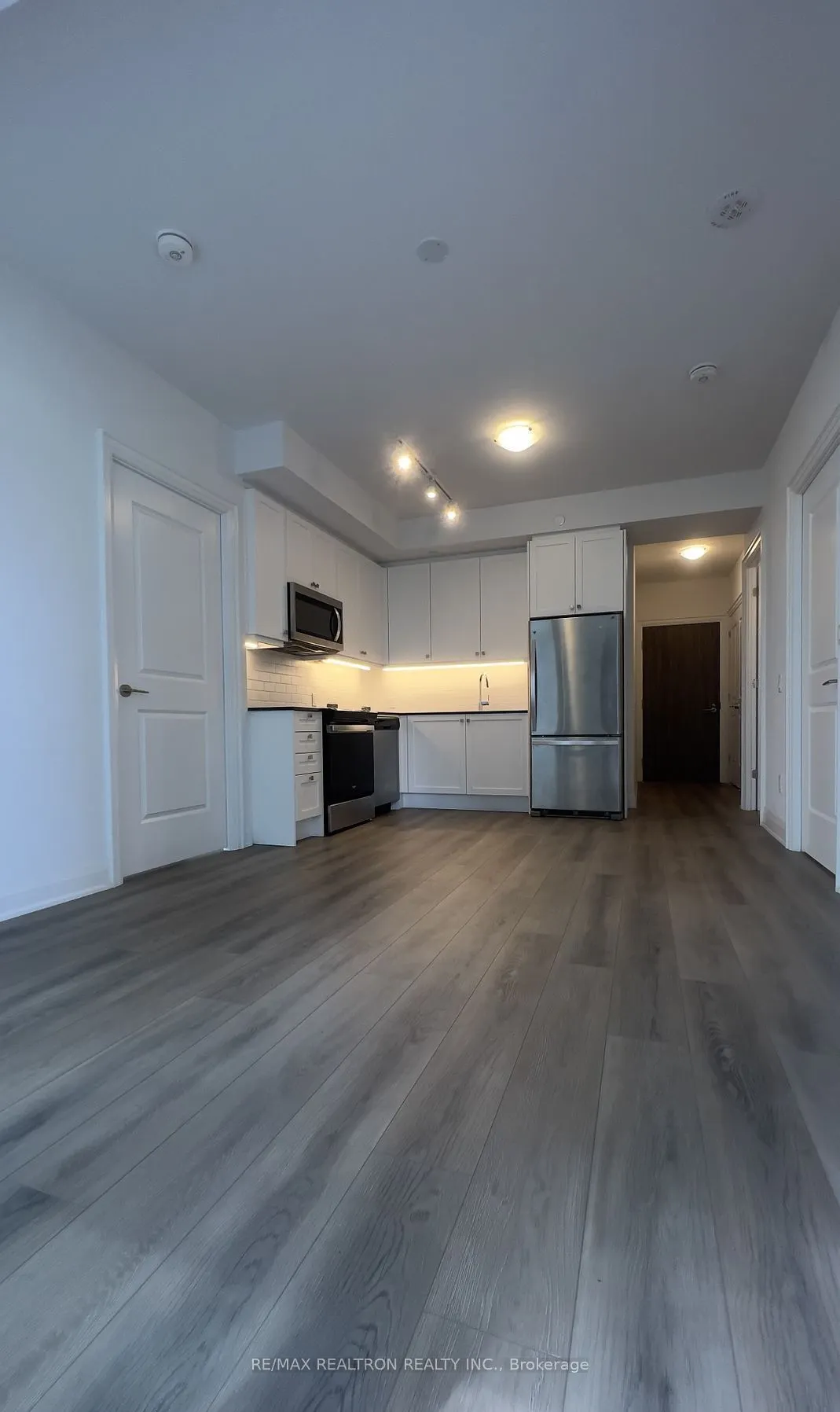 10 GATINEAU Drive, #416