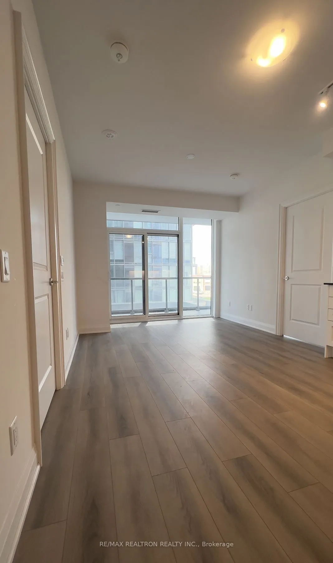 10 GATINEAU Drive, #416