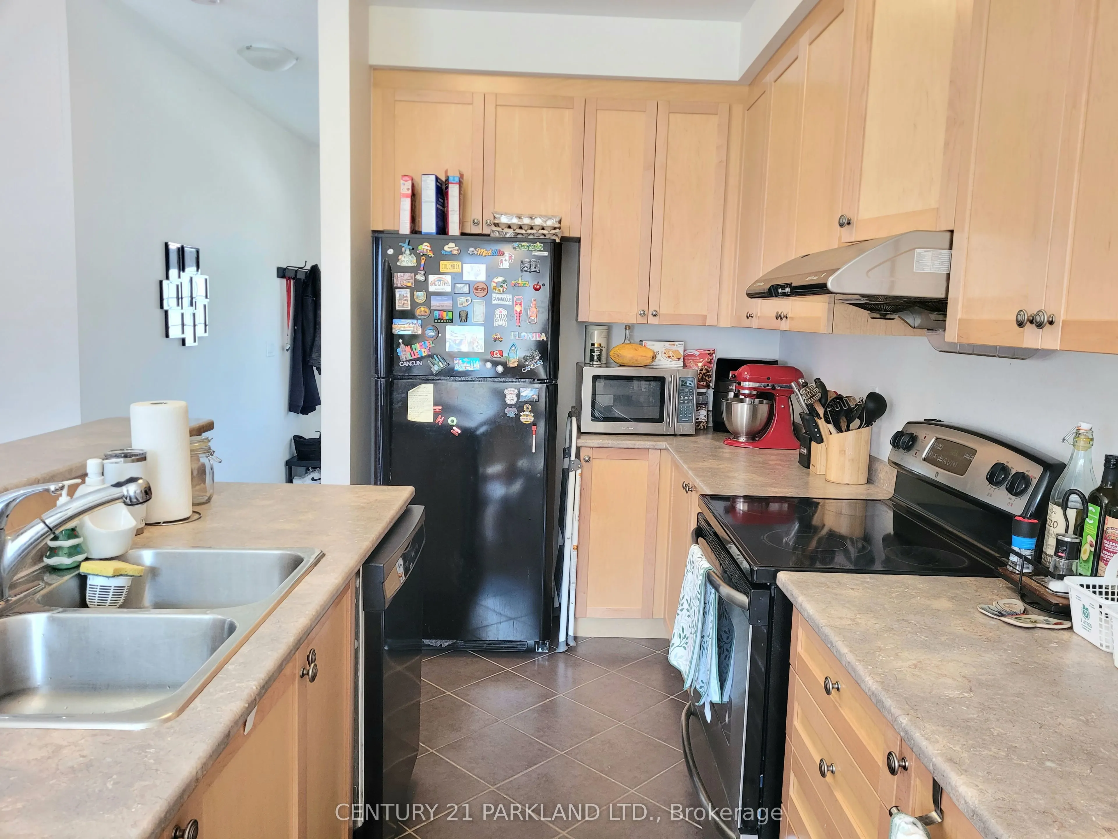 23 Overhold Crescent