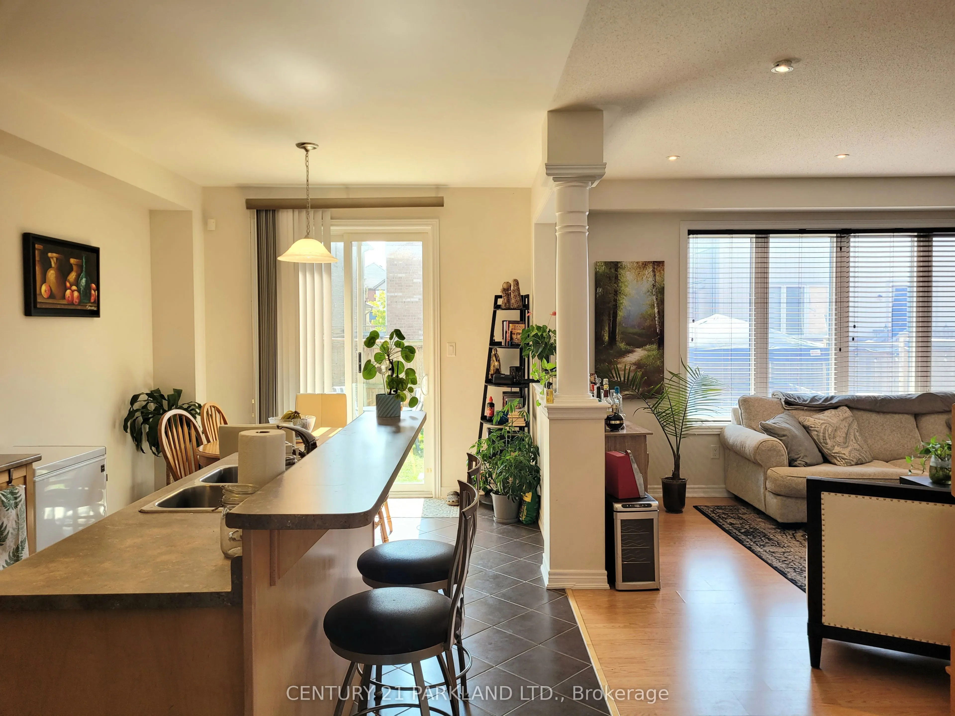 23 Overhold Crescent