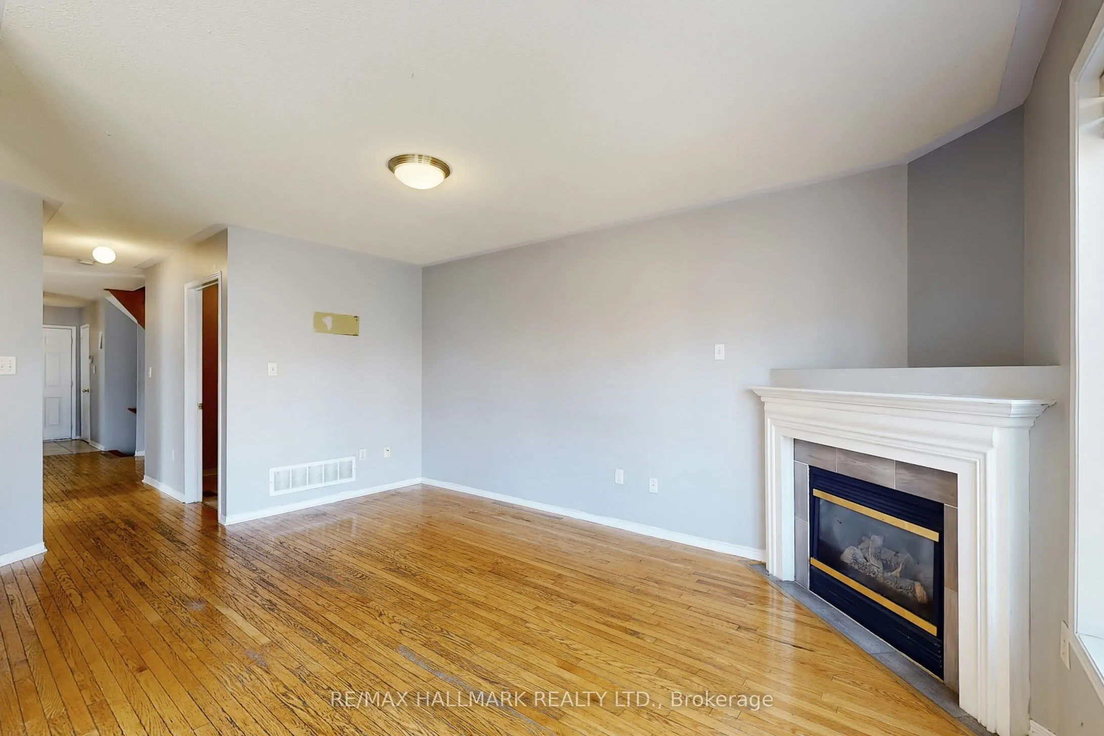 4 Kalmar Crescent