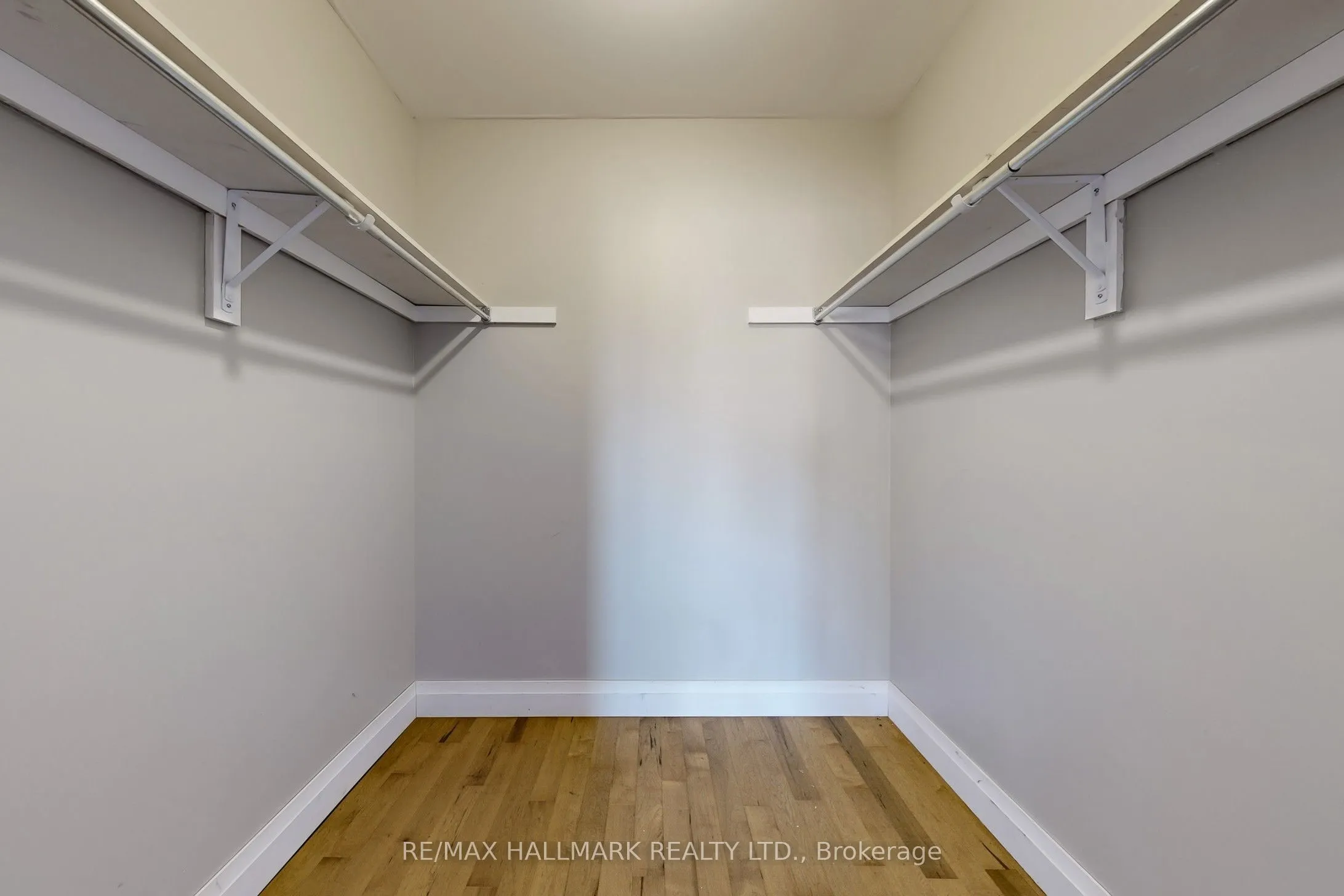 4 Kalmar Crescent