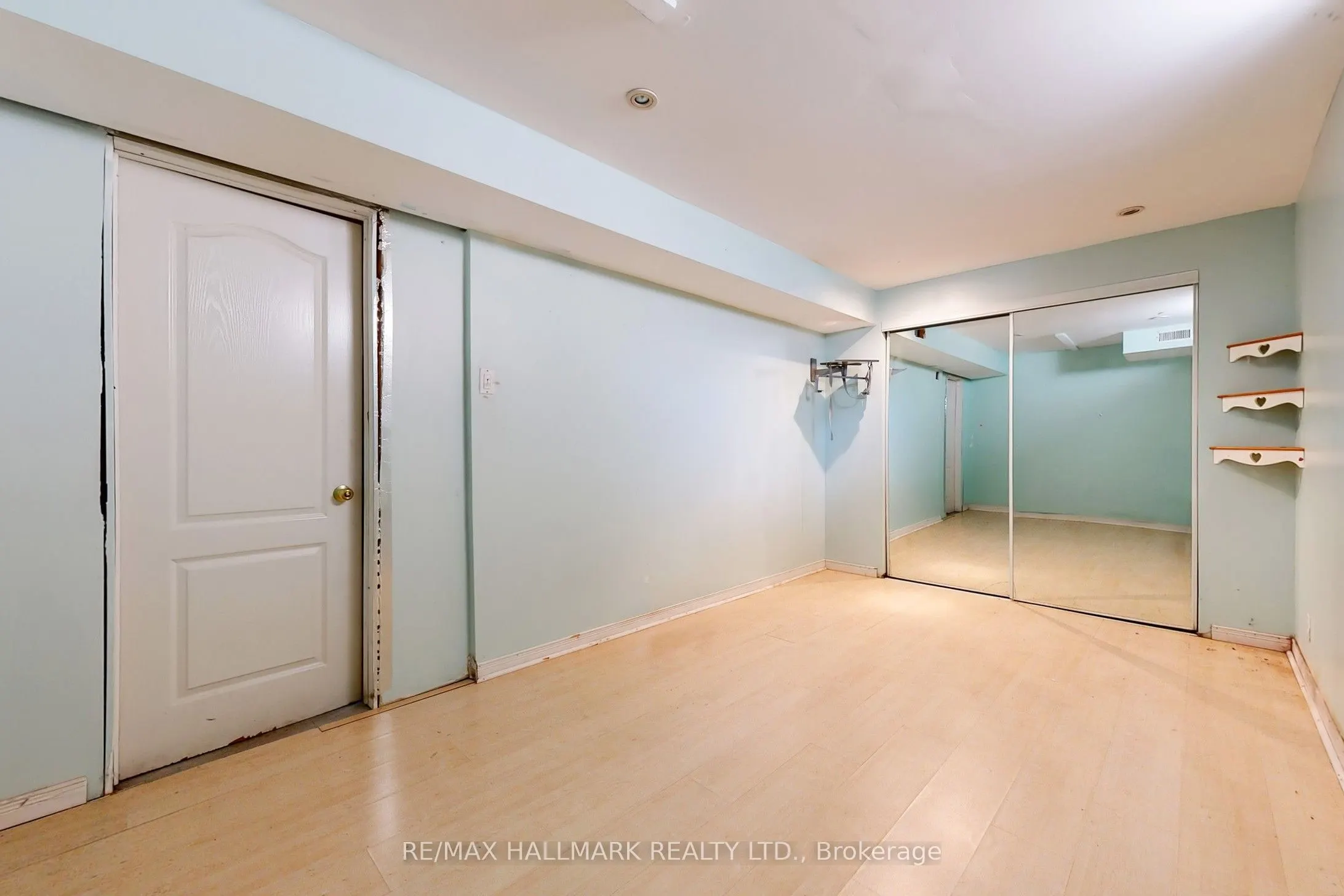 4 Kalmar Crescent