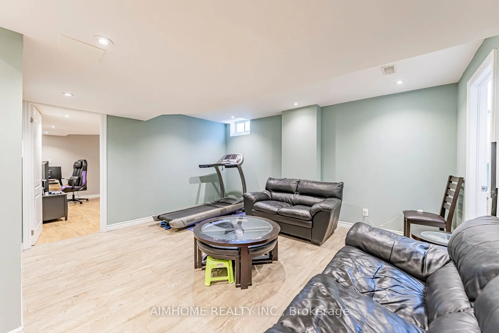 986 Wilbur Pipher Circle