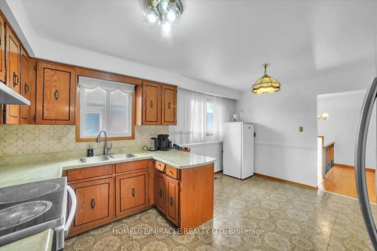 53 Agincourt Road