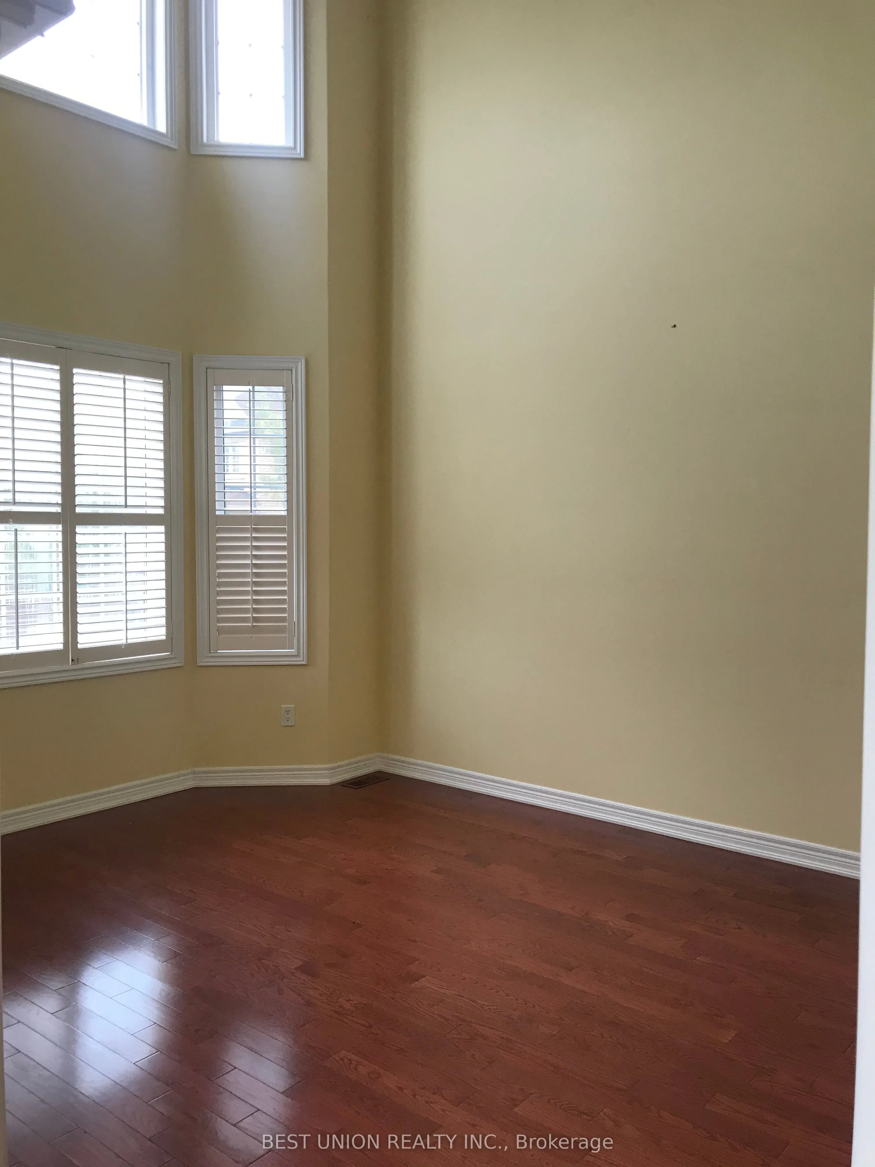 24 HEATHFIELD Avenue