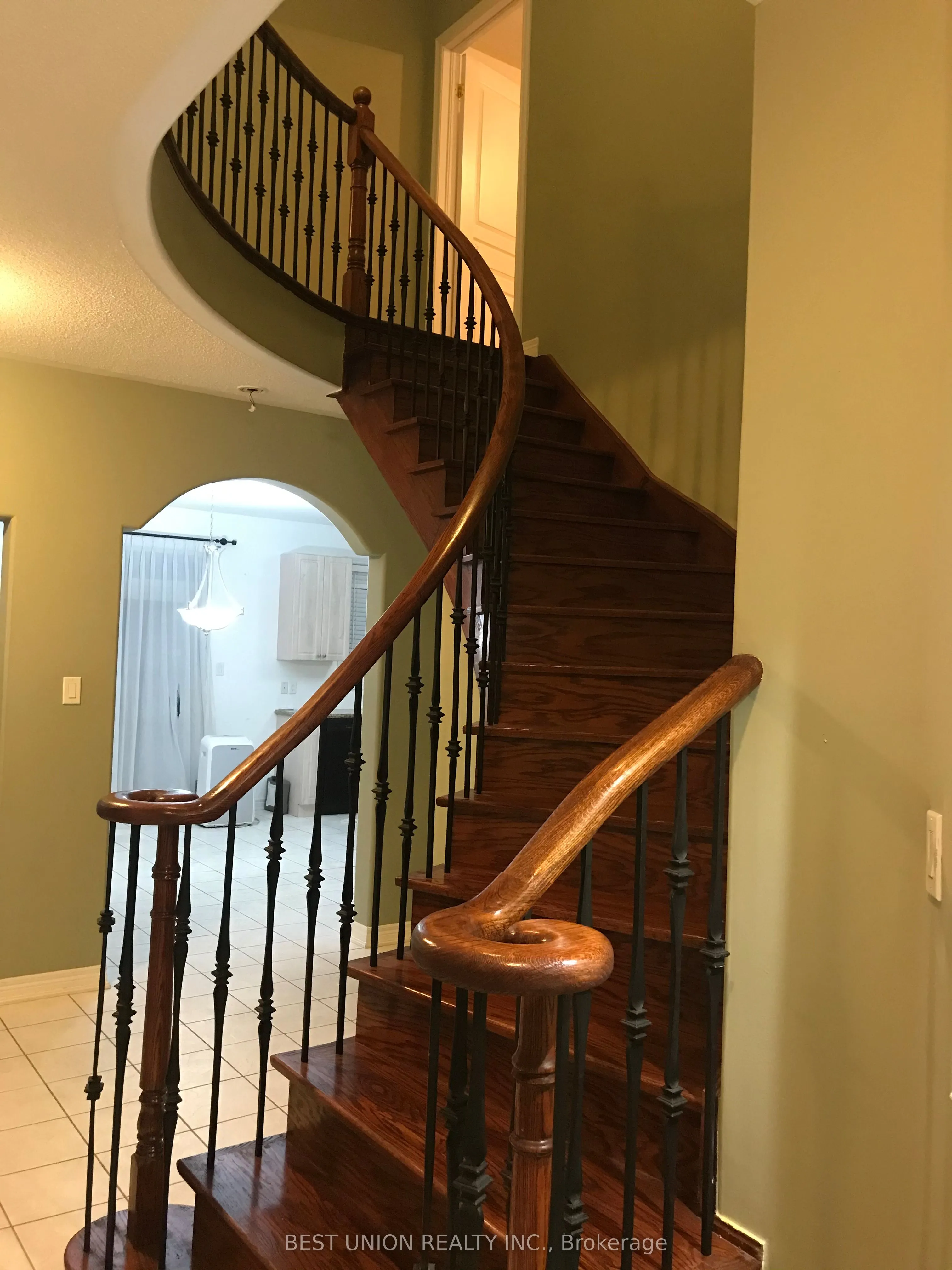 24 HEATHFIELD Avenue