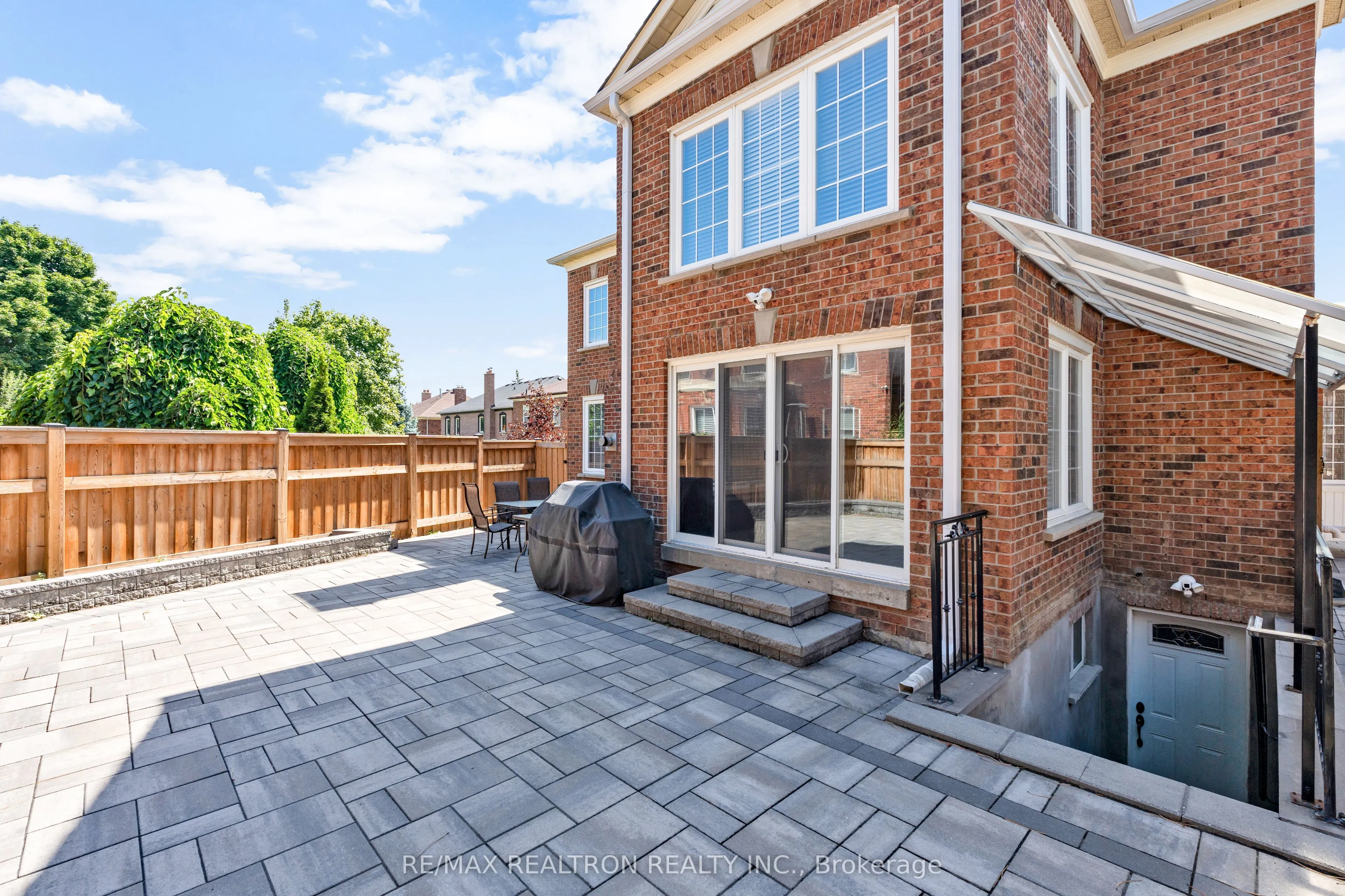26 Cowles Court