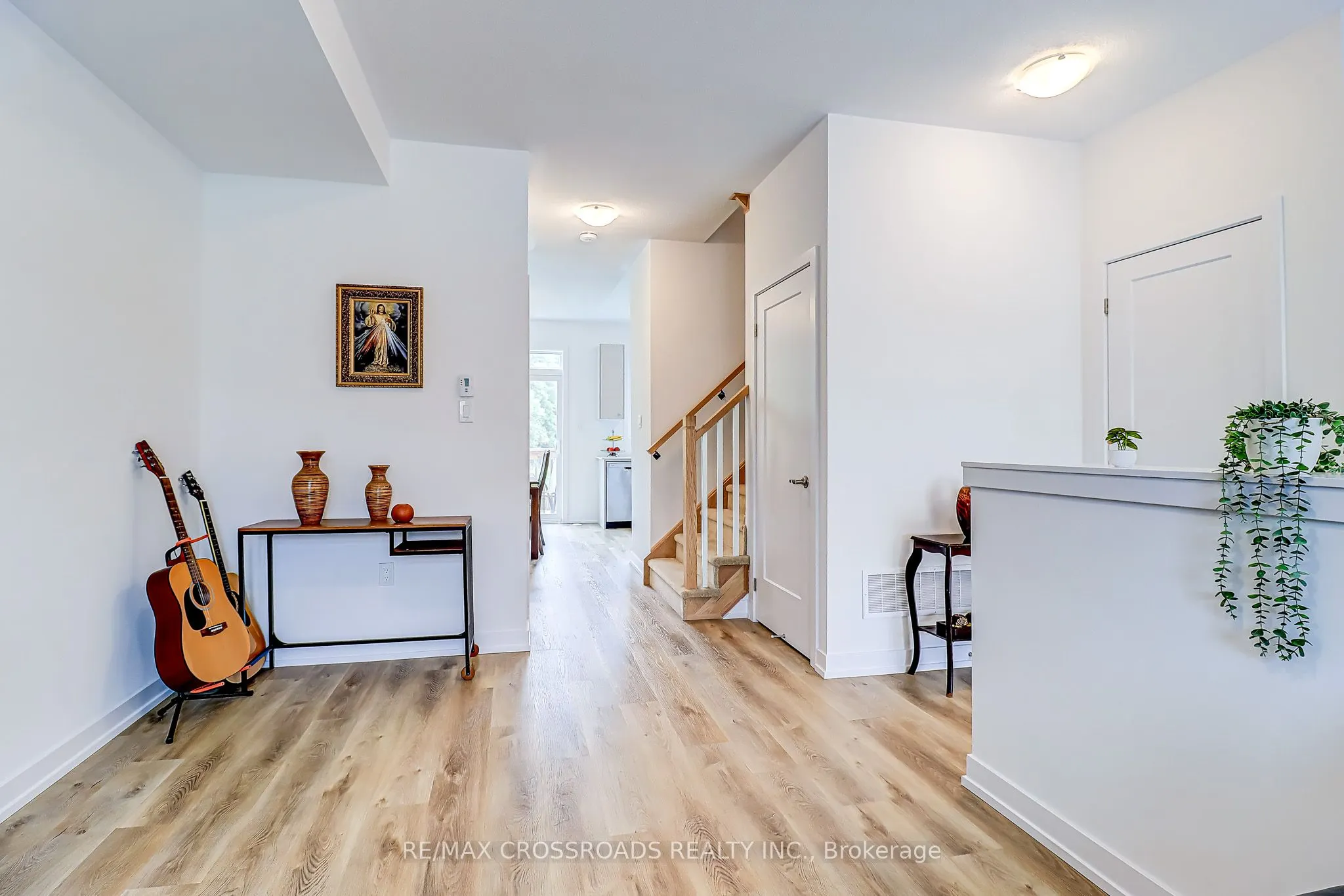 64 Lyall Stokes Circle