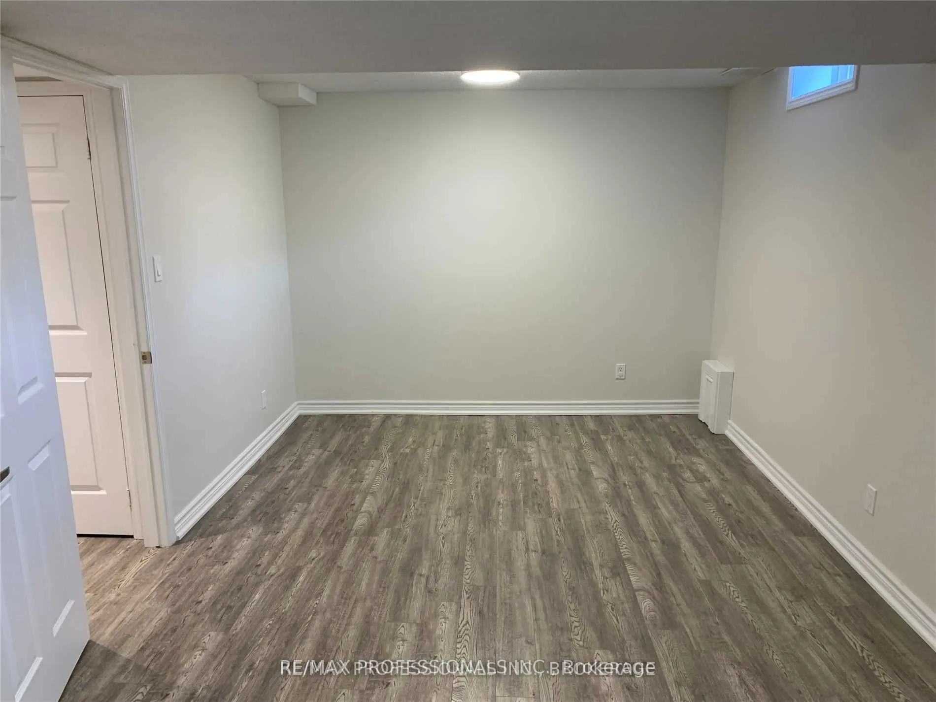 105 Goldsmith Crescent, #BSMT