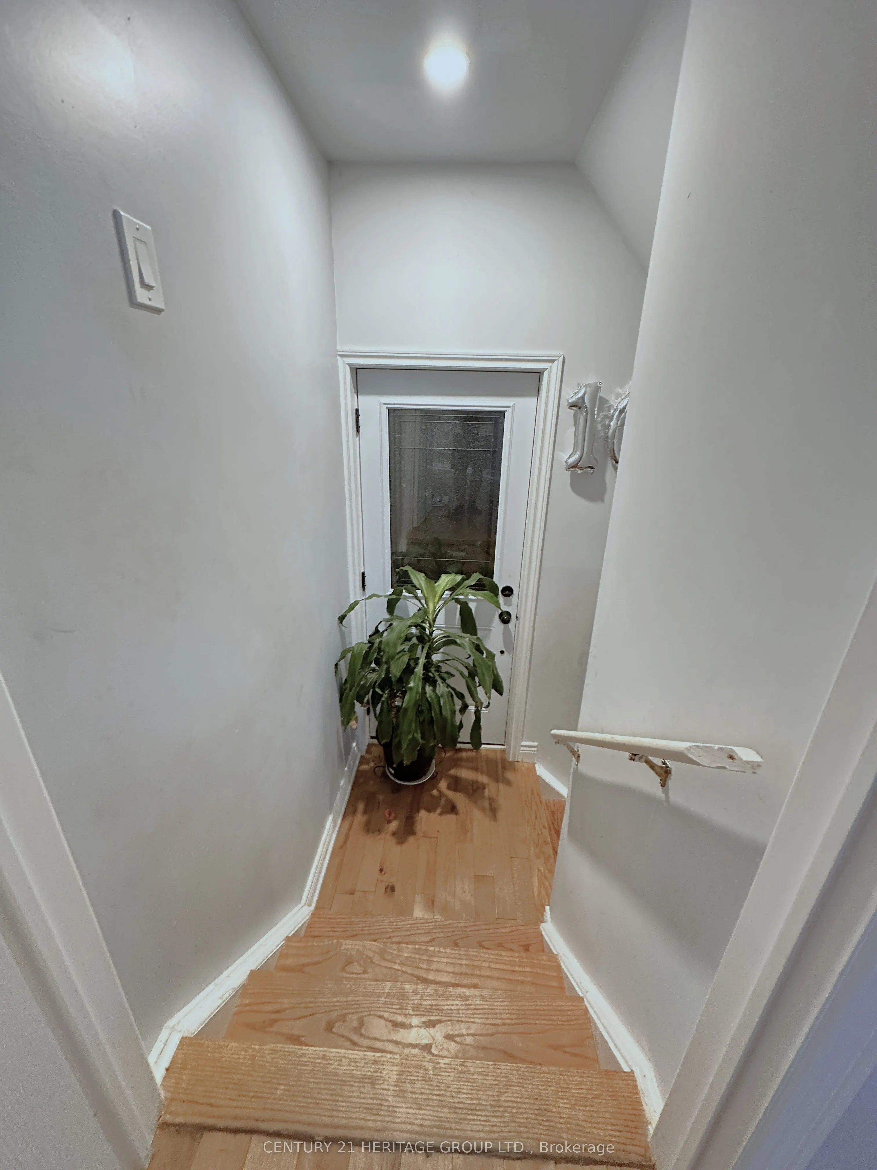 192 Covent Crescent