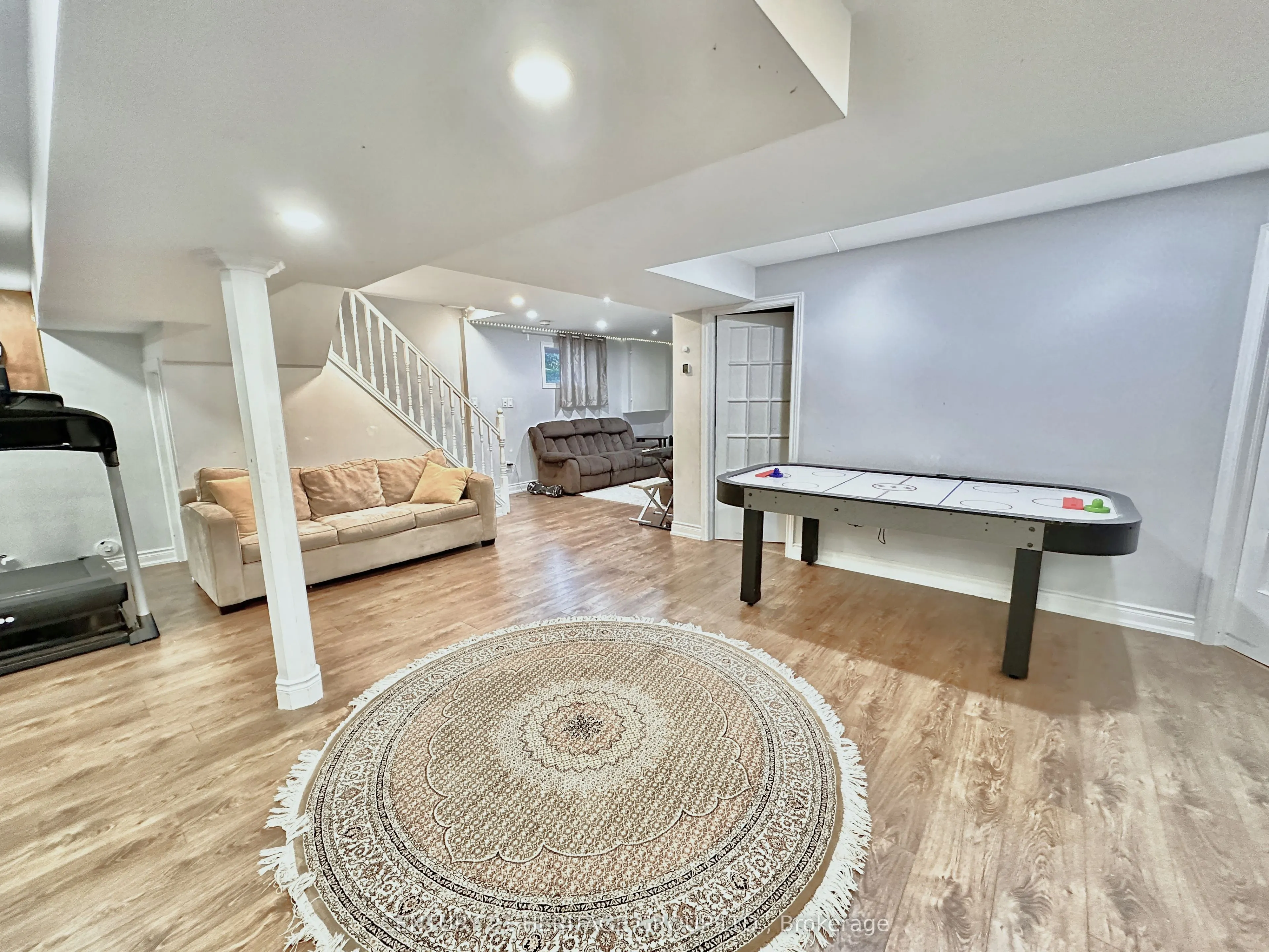 192 Covent Crescent