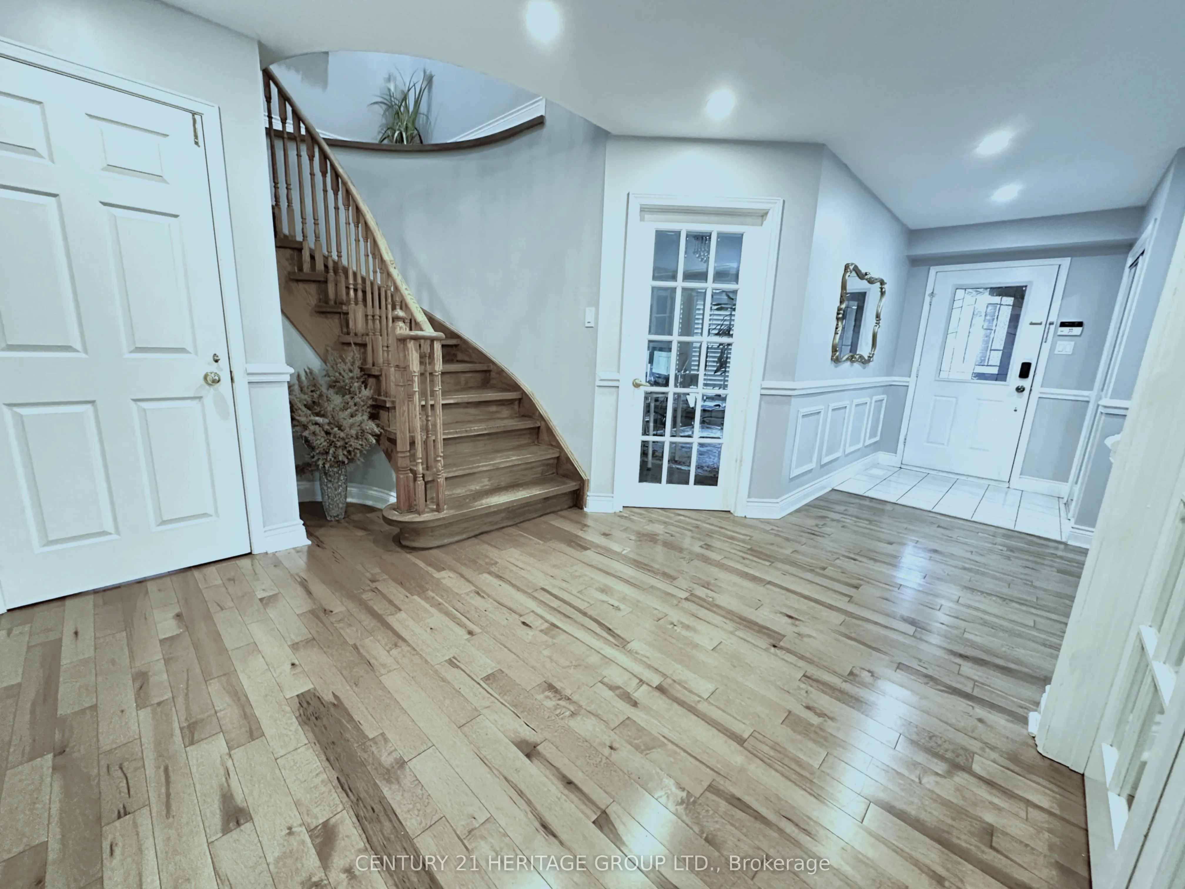 192 Covent Crescent