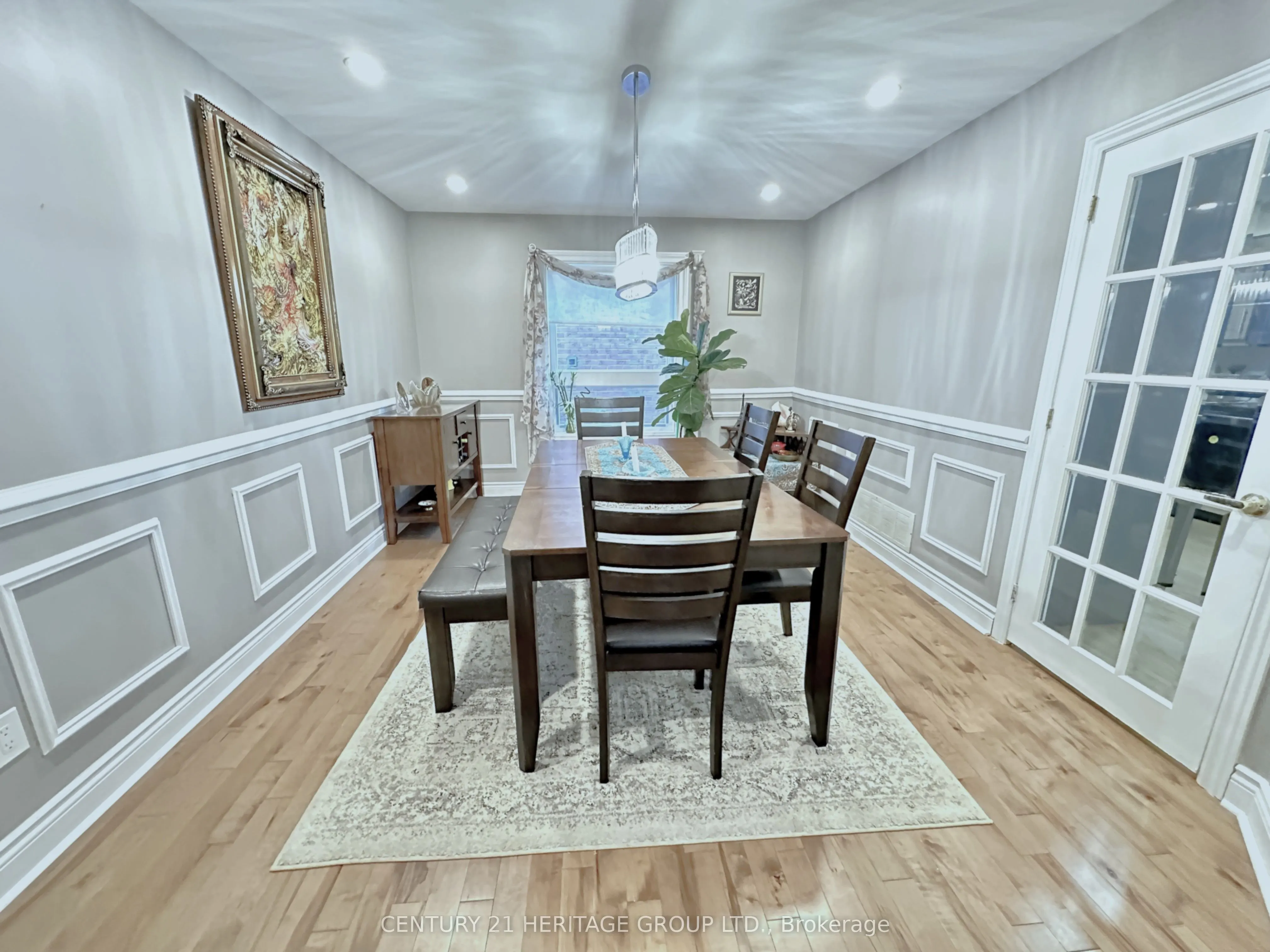 192 Covent Crescent