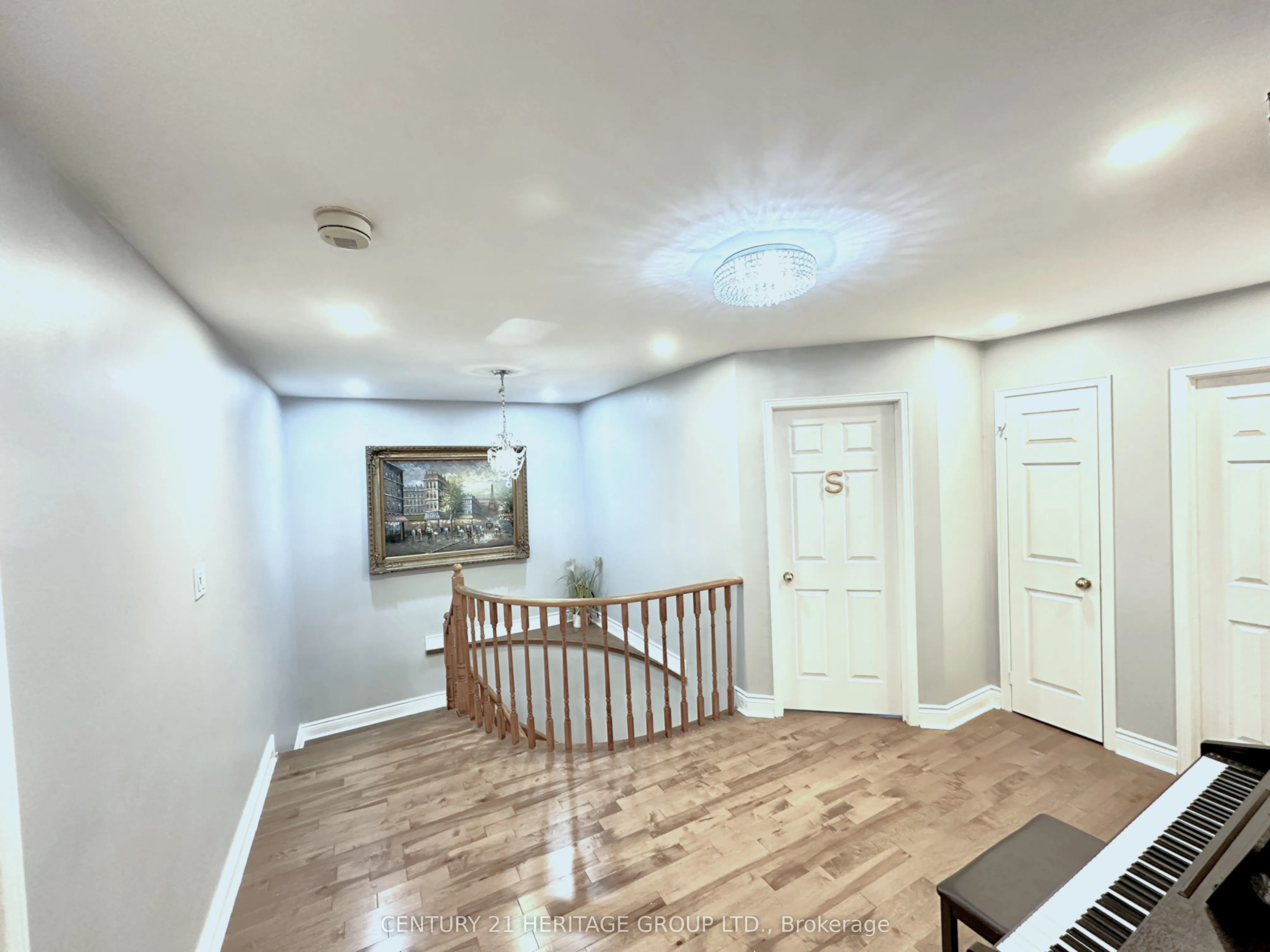 192 Covent Crescent