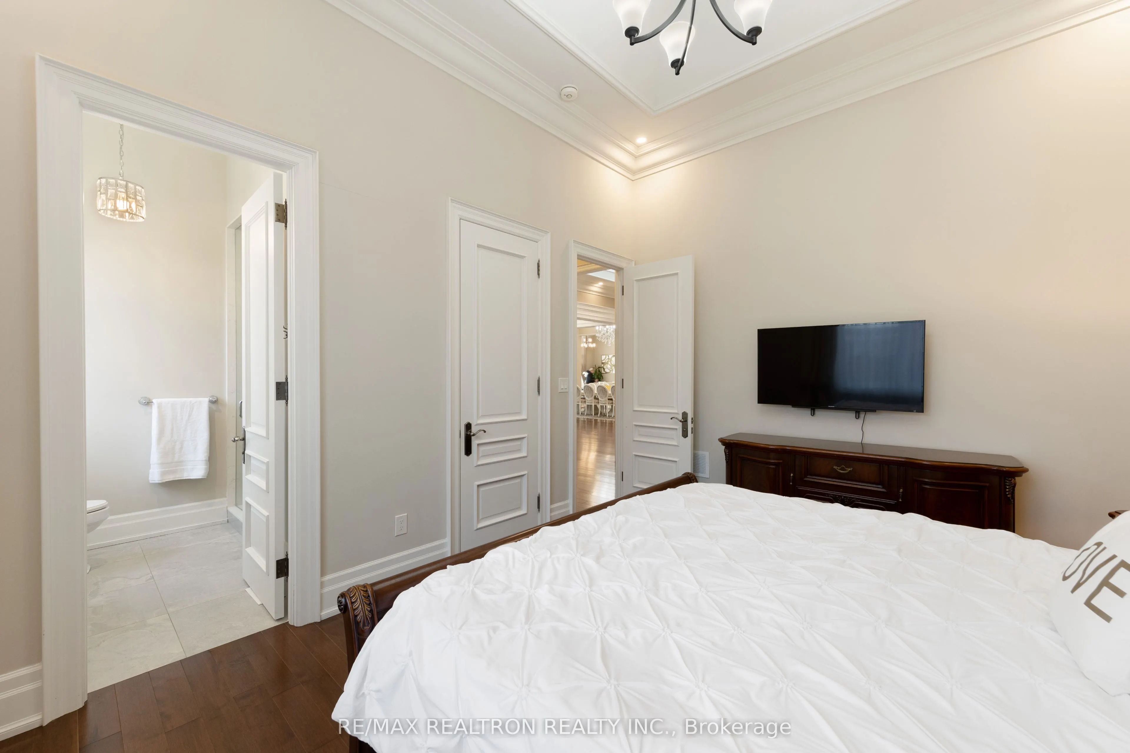223 Crestwood Road