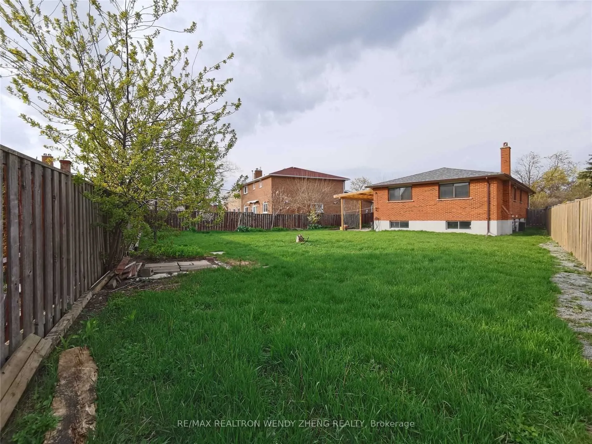 4 Fordcombe Crescent, #Upper