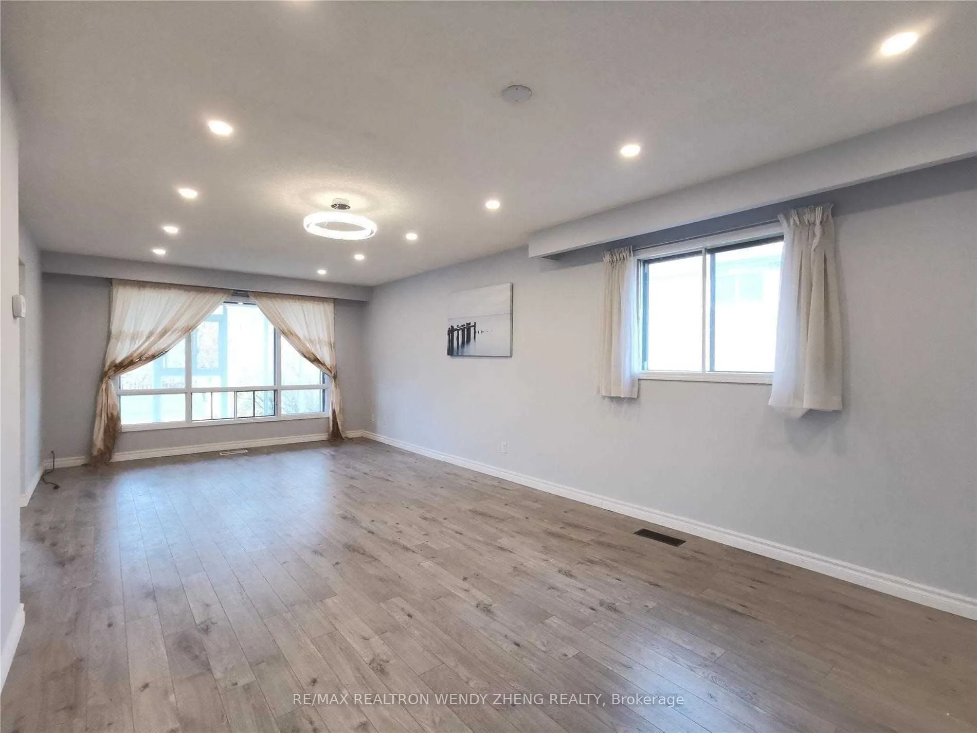 4 Fordcombe Crescent, #Upper