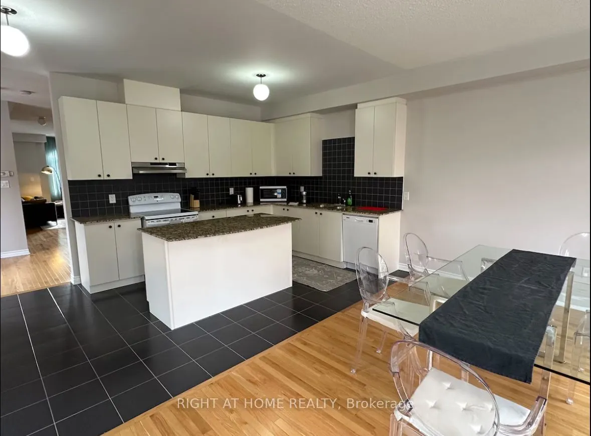 8777 Dufferin Street, #23
