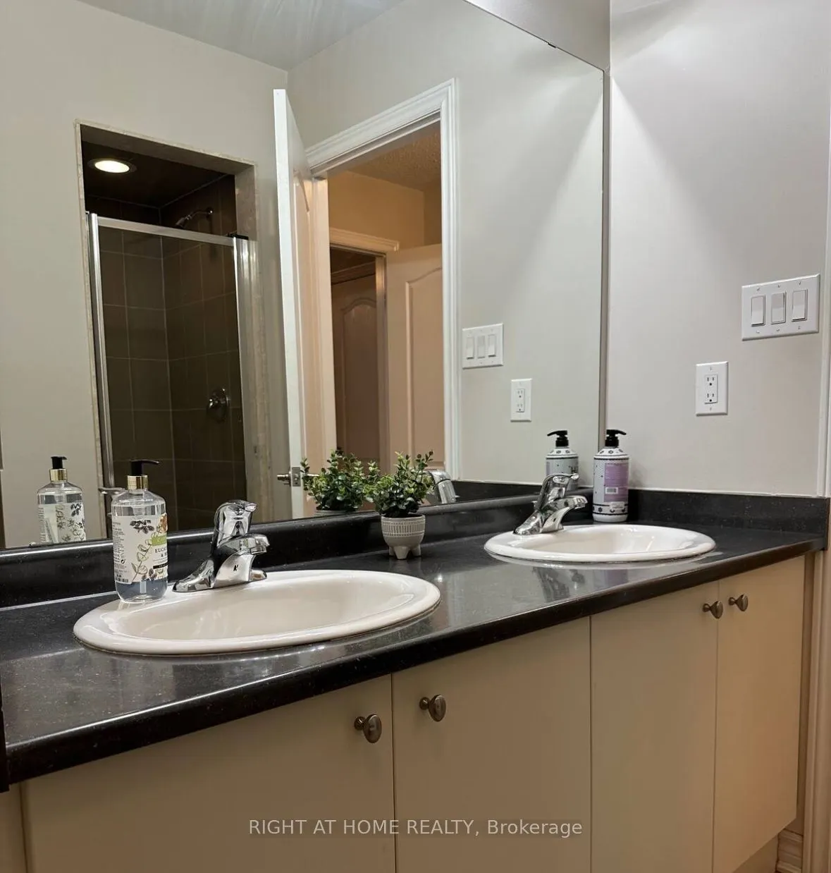 8777 Dufferin Street, #23