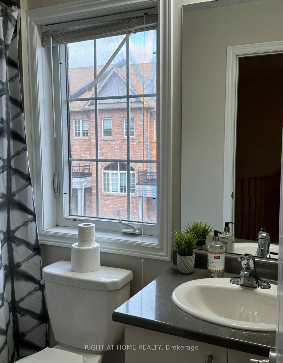 8777 Dufferin Street, #23