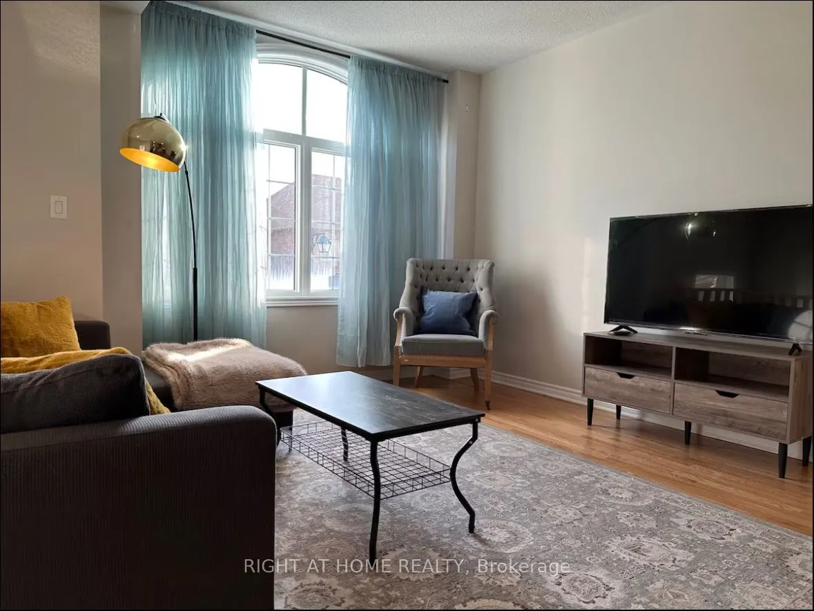 8777 Dufferin Street, #23