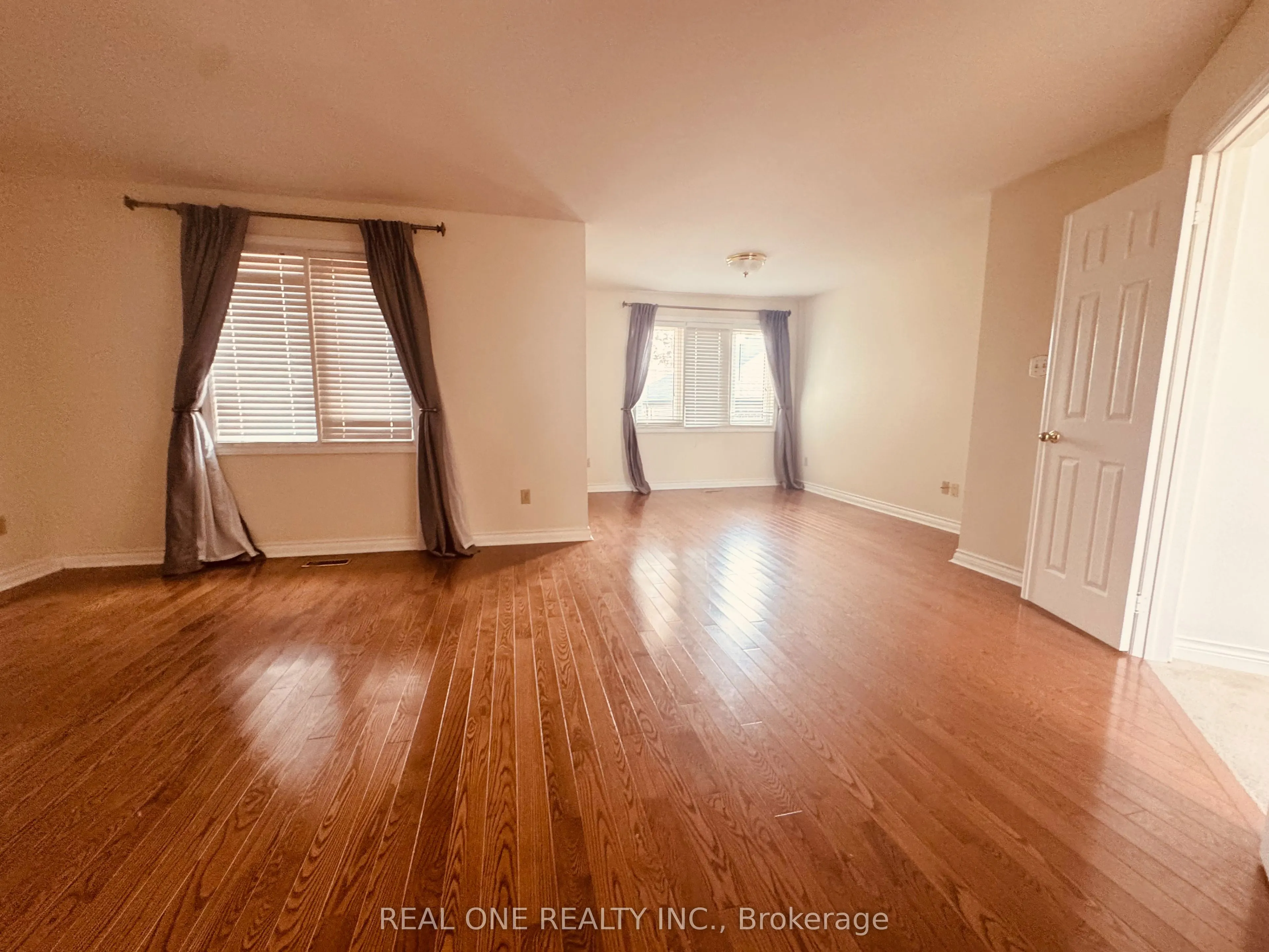 3 Elmsley Drive