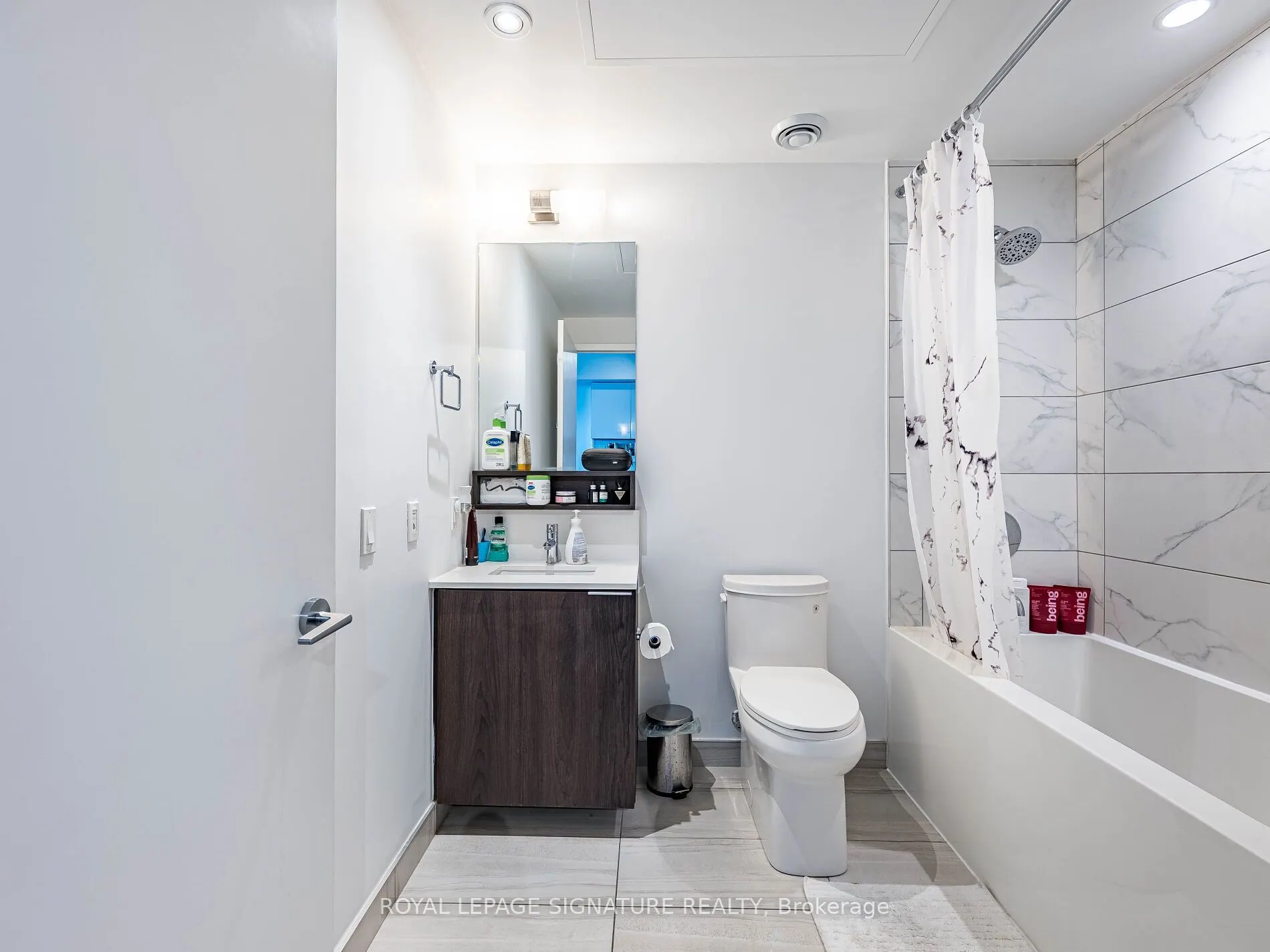 950 Portage Parkway, #601