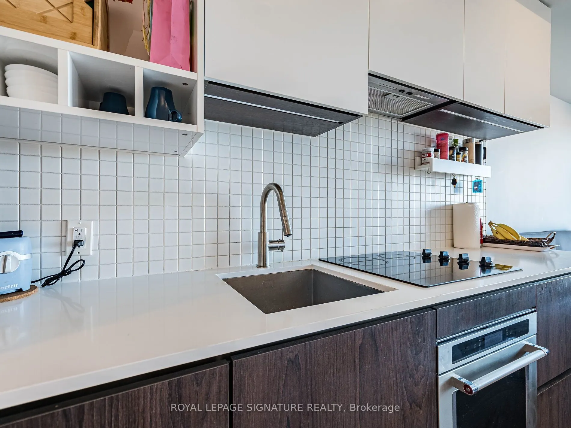 950 Portage Parkway, #601